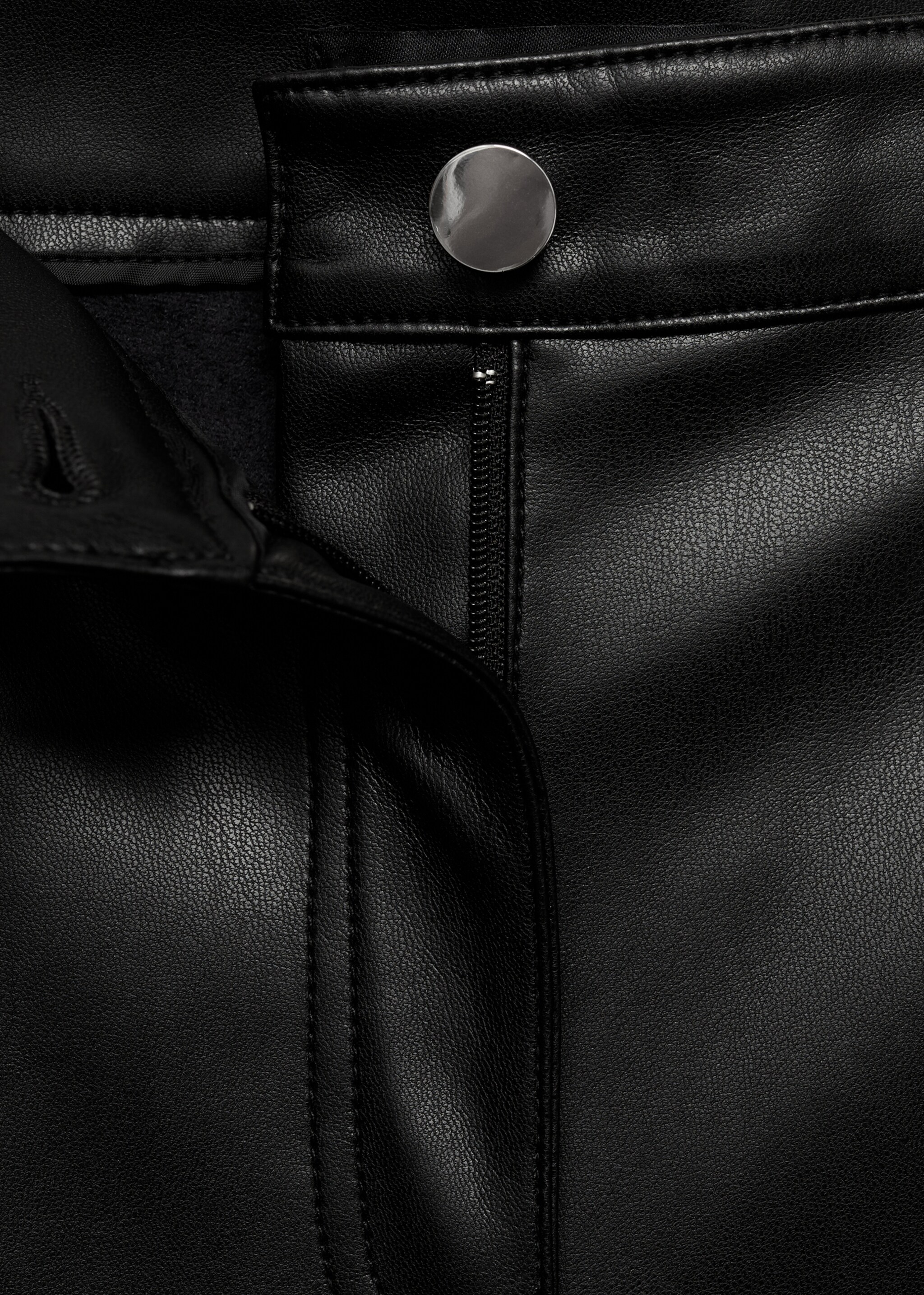 Pantaloni flare cu aspect de piele - Detaliu al articolului 0, Negru. Ref: 77075664-00.