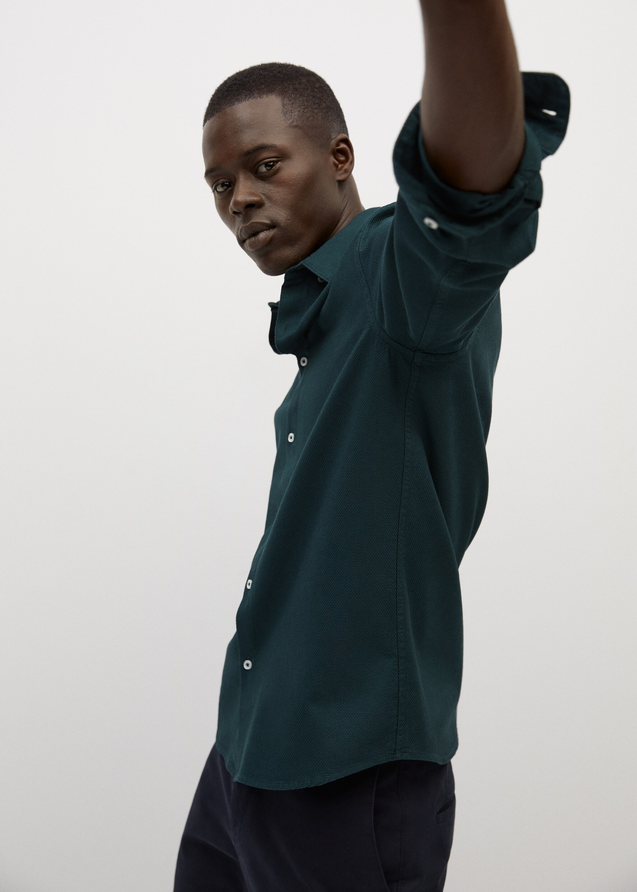 Slim-fit textured cotton shirt - Details of the article 1