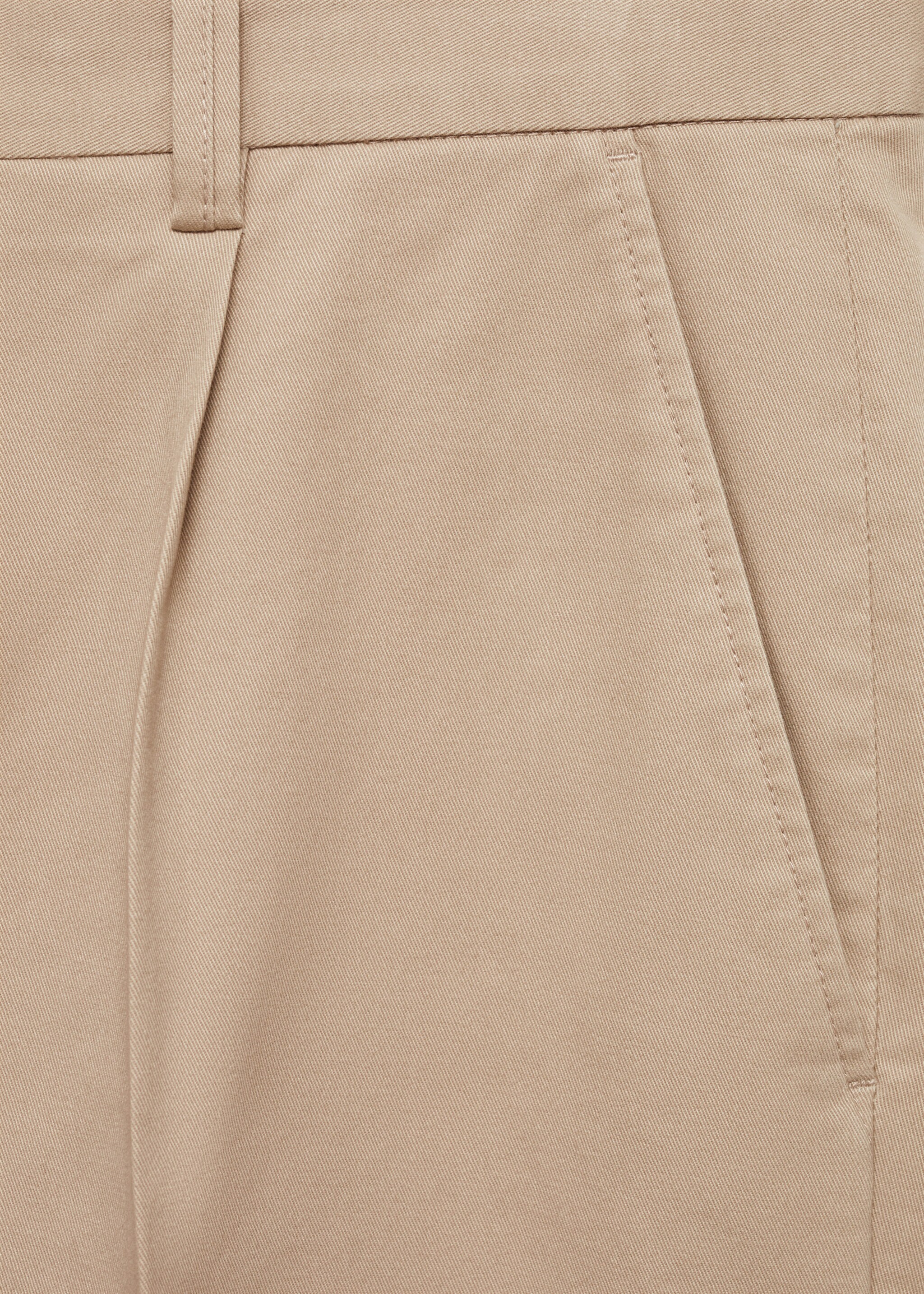 Regular Fit Bundfaltenhose aus Baumwolle - Detail des Artikels 0, Ecru. Ref: 77075962-00.