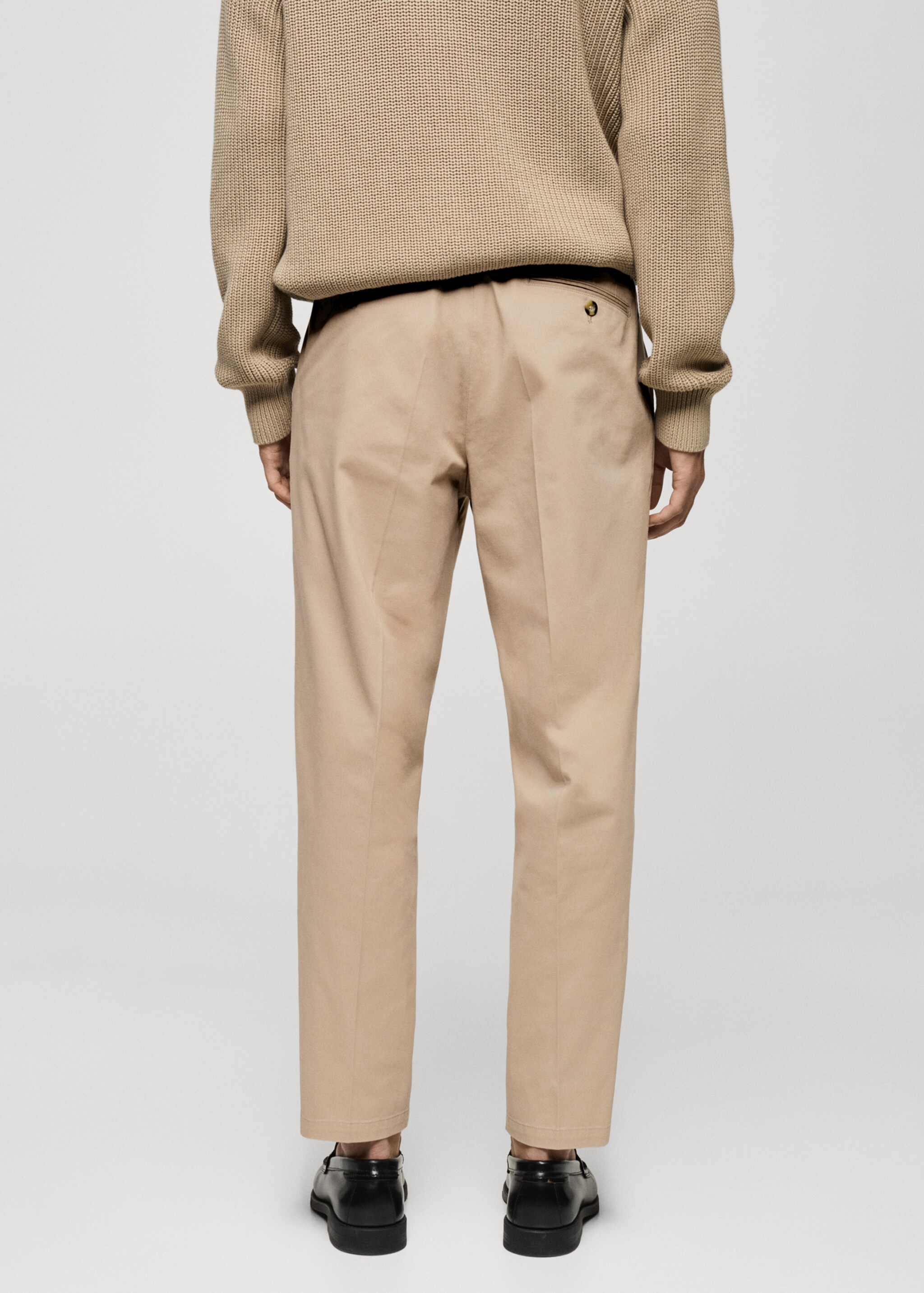 Regular Fit Bundfaltenhose aus Baumwolle - Rückseite des Artikels, Ecru. Ref: 77075962-00.