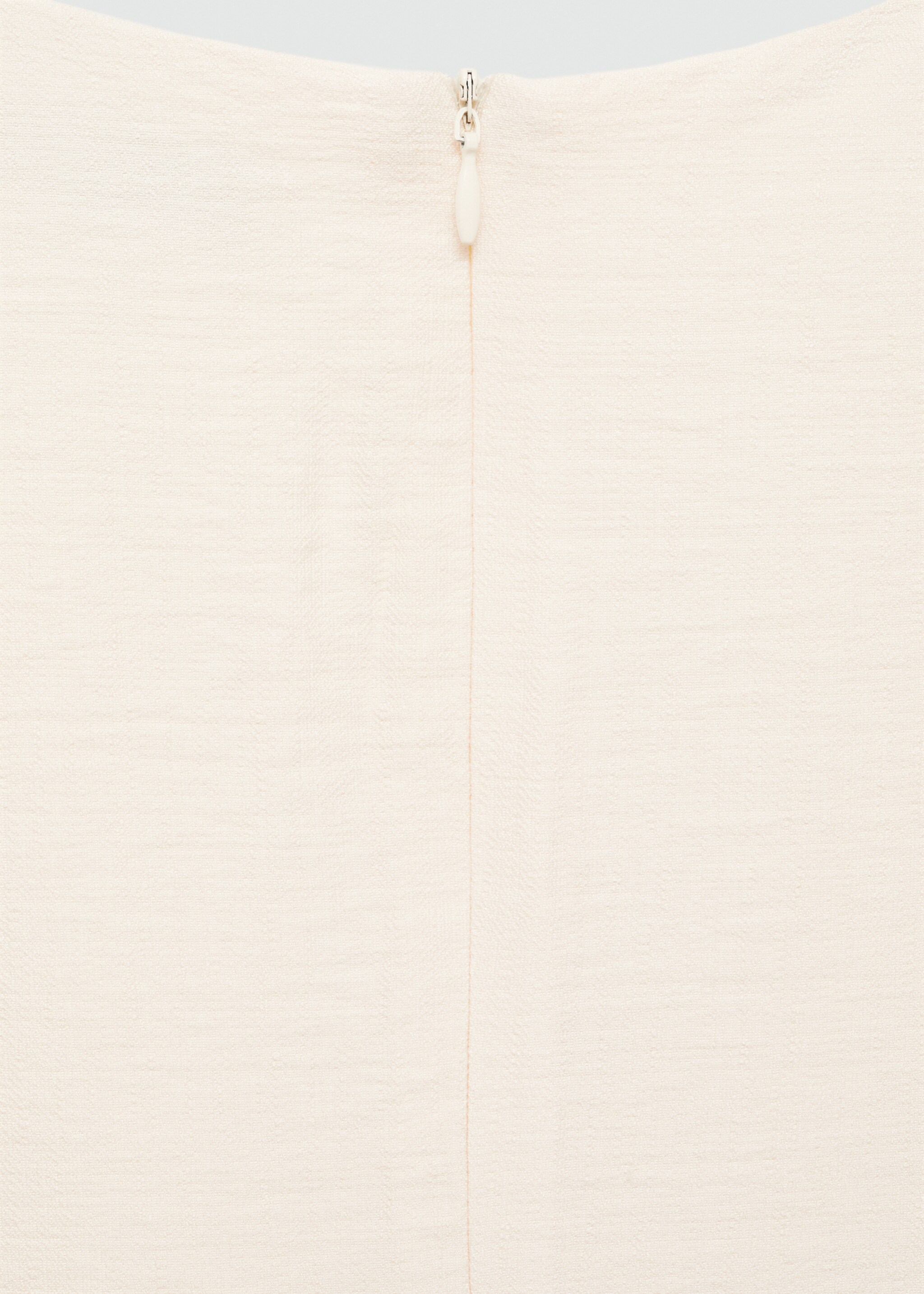 Kort klänning broderad detalj - Detaljer om artikeln 0
