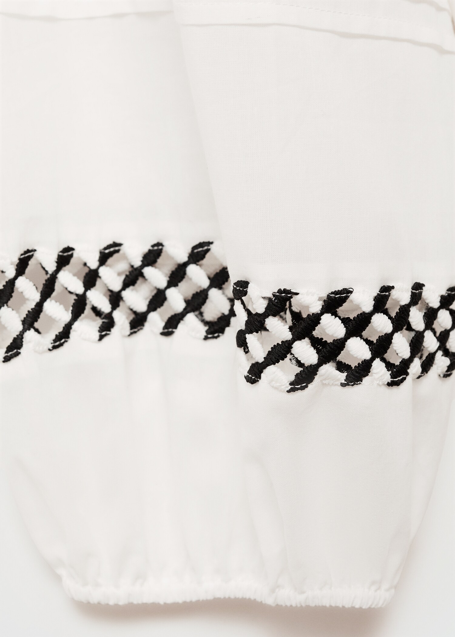 Cotton dress with embroidered details - Details of the article 0