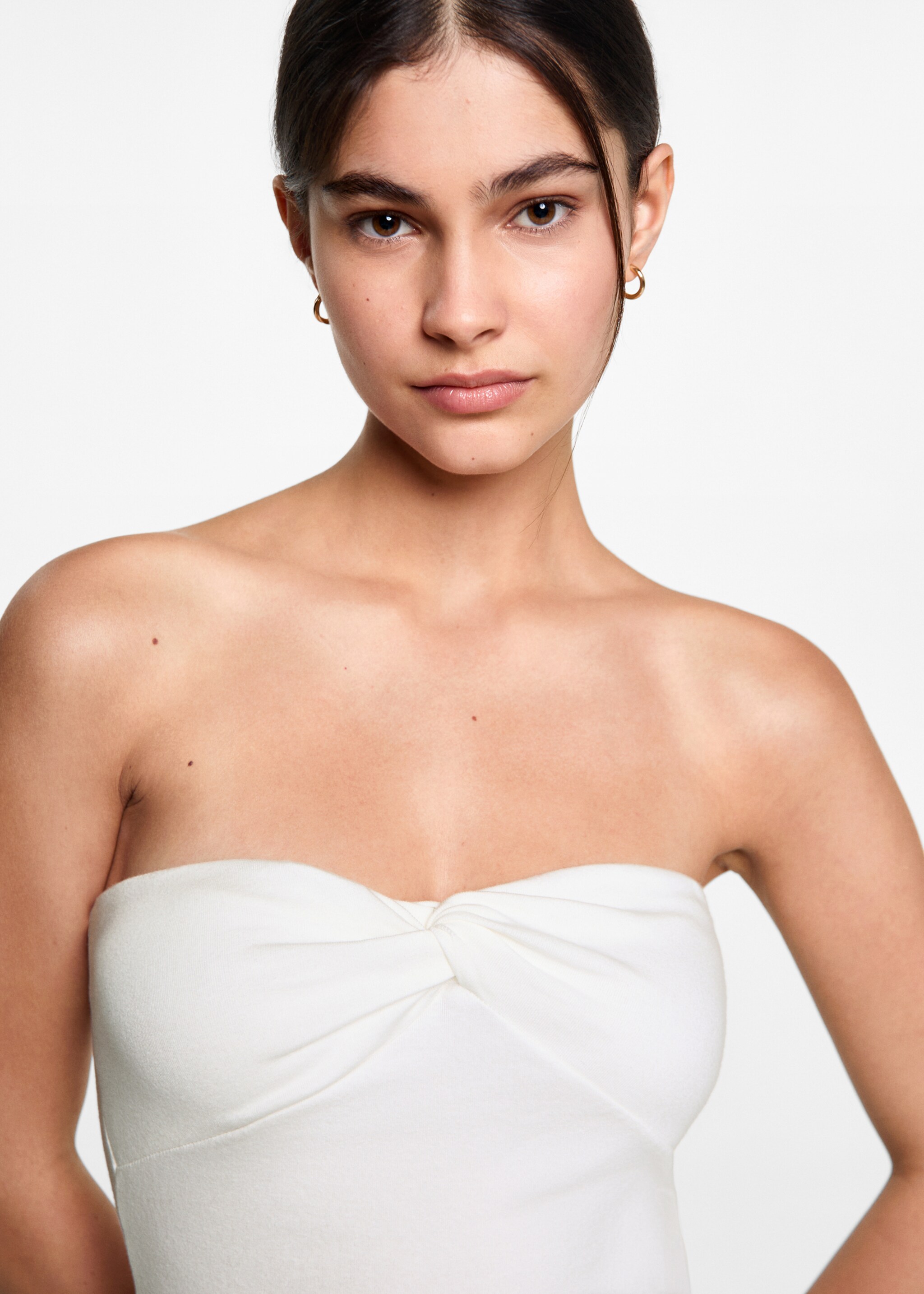 Knot crop top - Details of the article 1, Off White. Ref: 77076358-00.