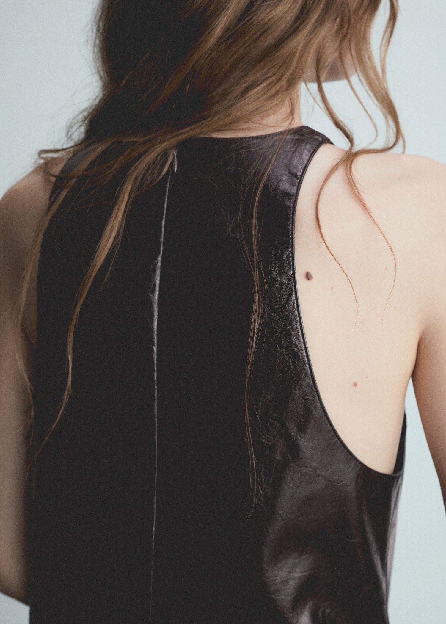 Leather-effect sleeveless dress - Details of the article 6