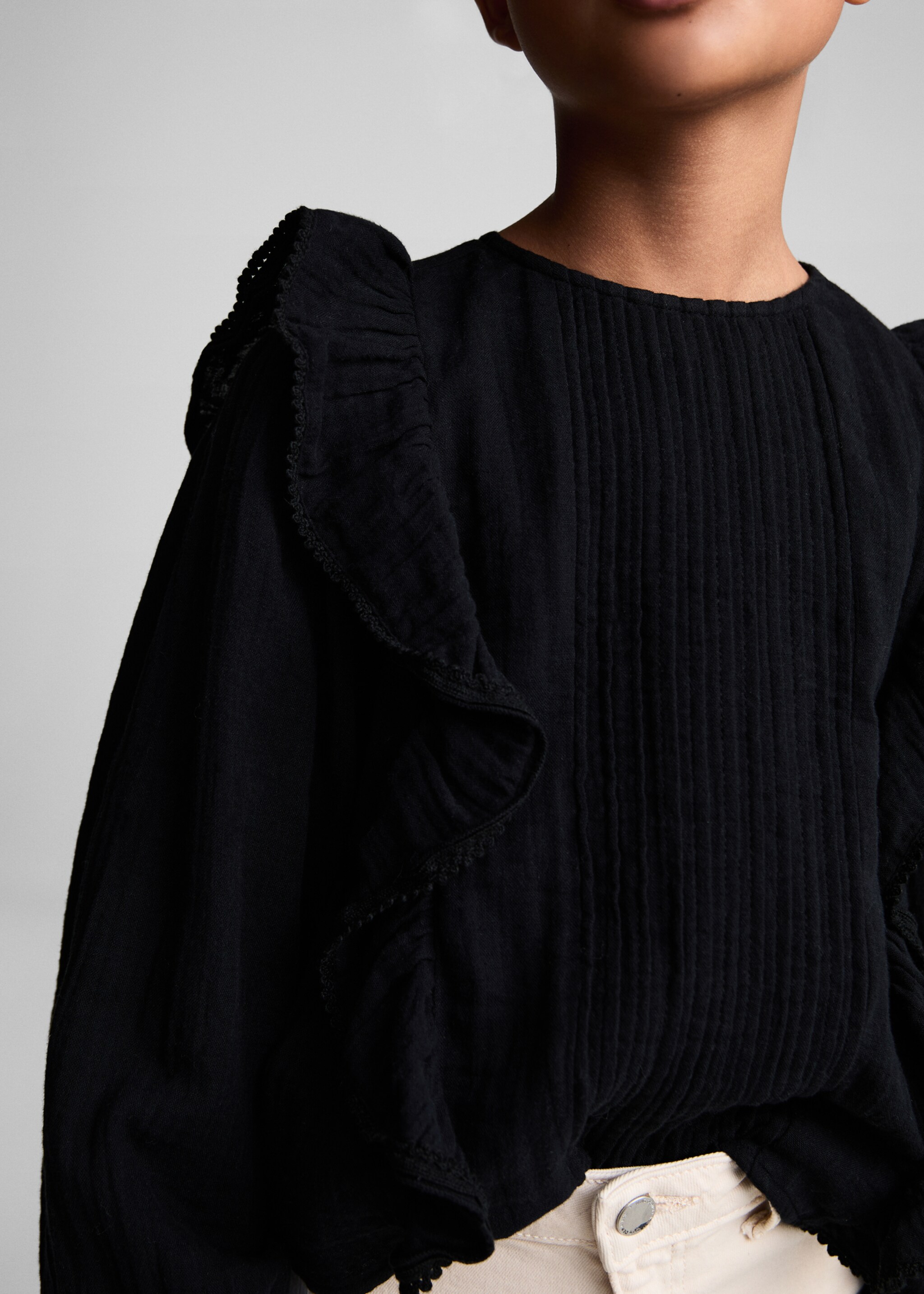Frills embroidered shirt - Details of the article 6, Black. Ref: 77076726-00.