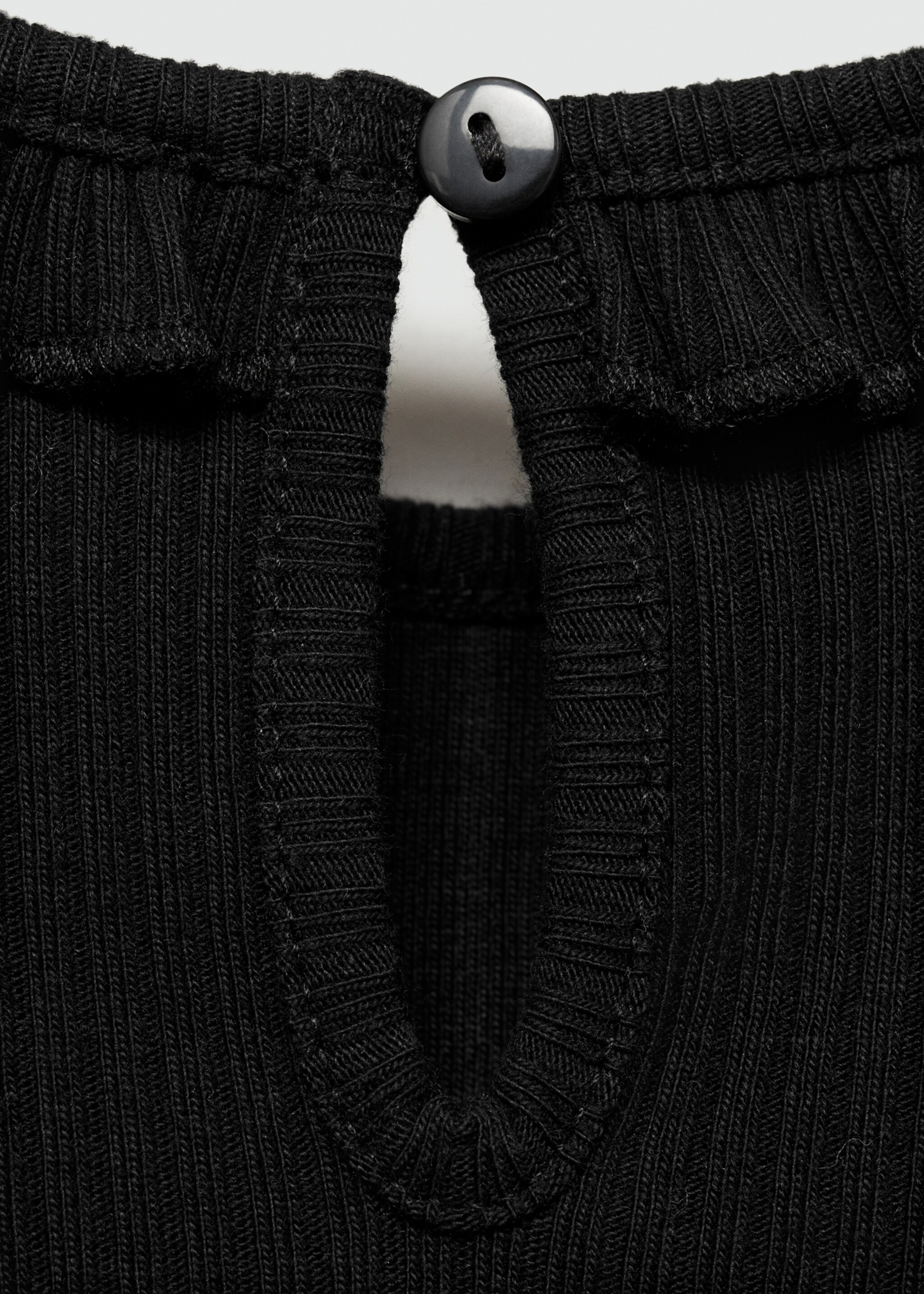 Robe côtelée volants - Détail de l'article 0, Noir. Ref: 77076734-00.