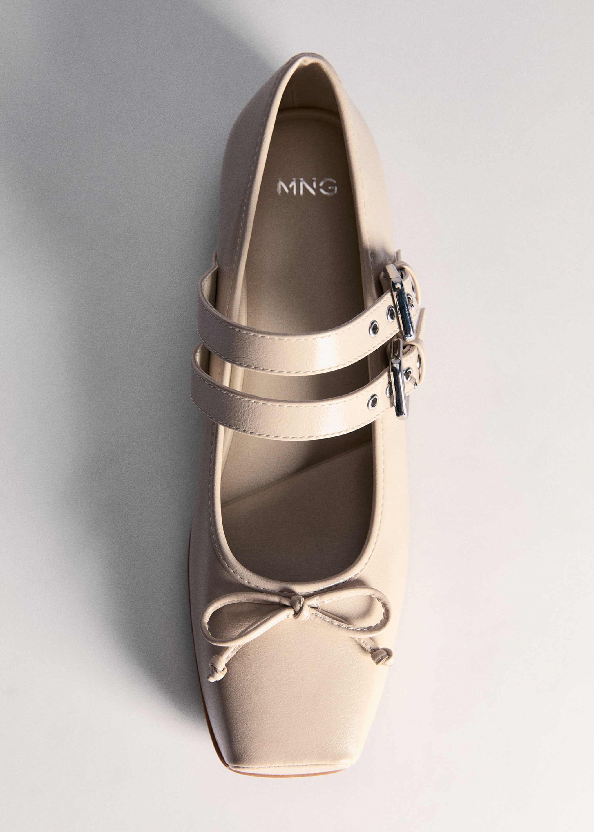 Ballerina shoes with double buckle - Details of the article 5, Beige. Ref: 77076742-00.
