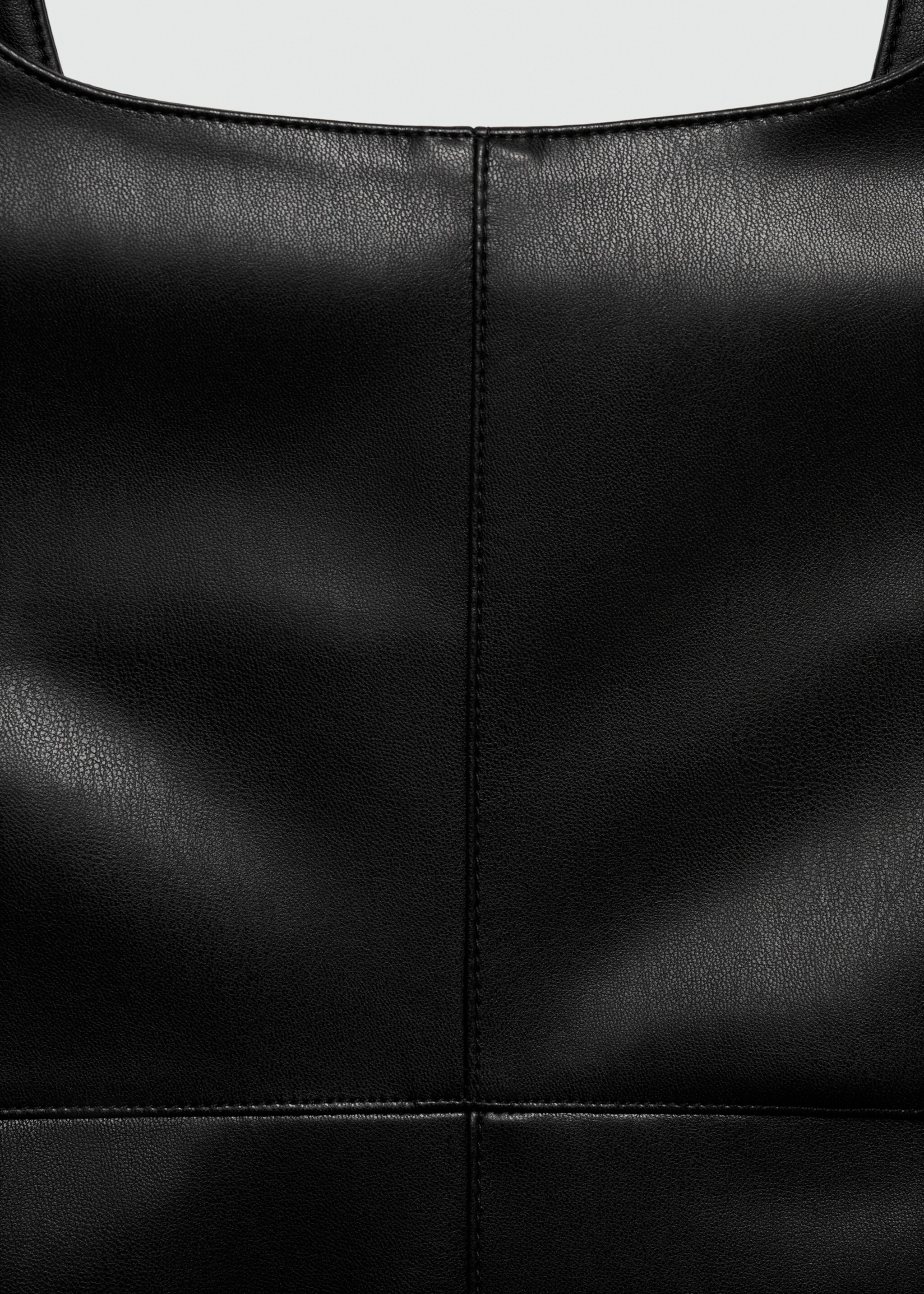 Latzrock mit Leder-Effekt - Detail des Artikels 8, Schwarz. Ref: 77076745-00.