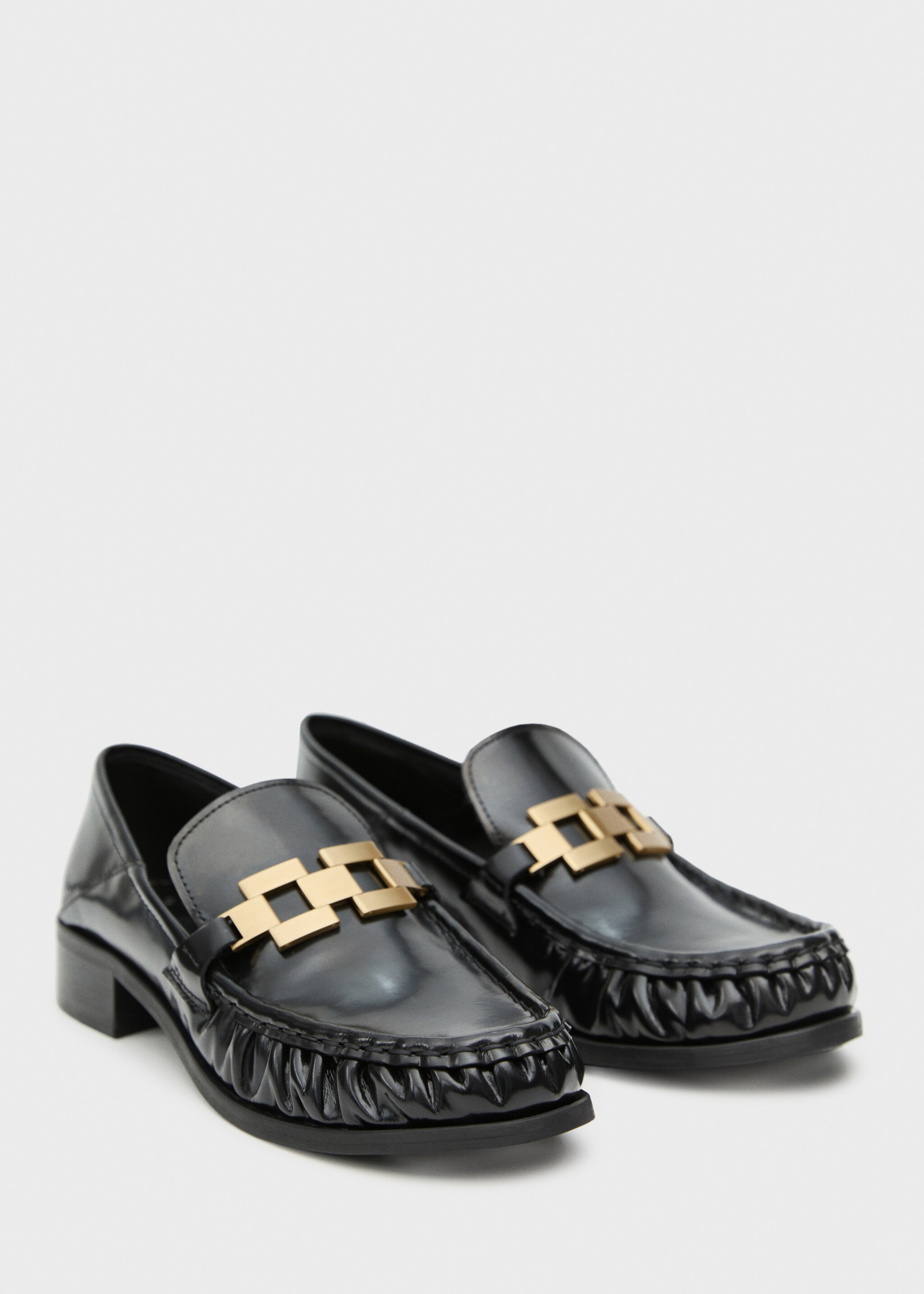 Leren schoen met metallic detail - Middenvlak, Zwart. Ref: 77076757-00.