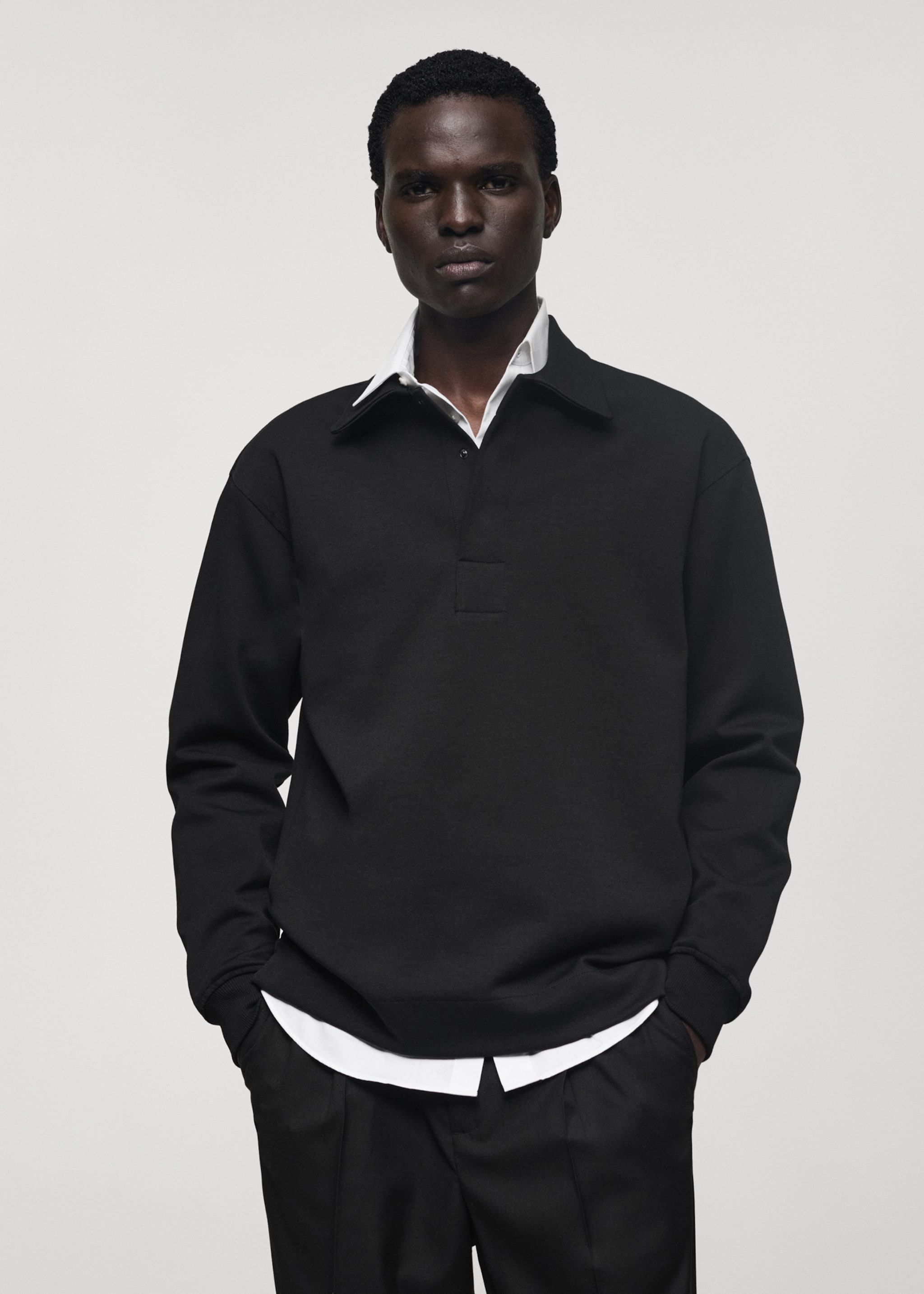 Polo algodón relaxed fit - Plano medio, Negro. Ref: 77077111-00.