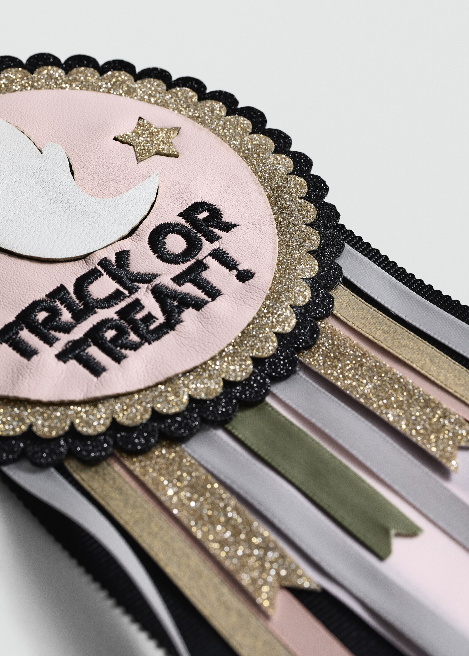 Halloween brooch - Medium plane