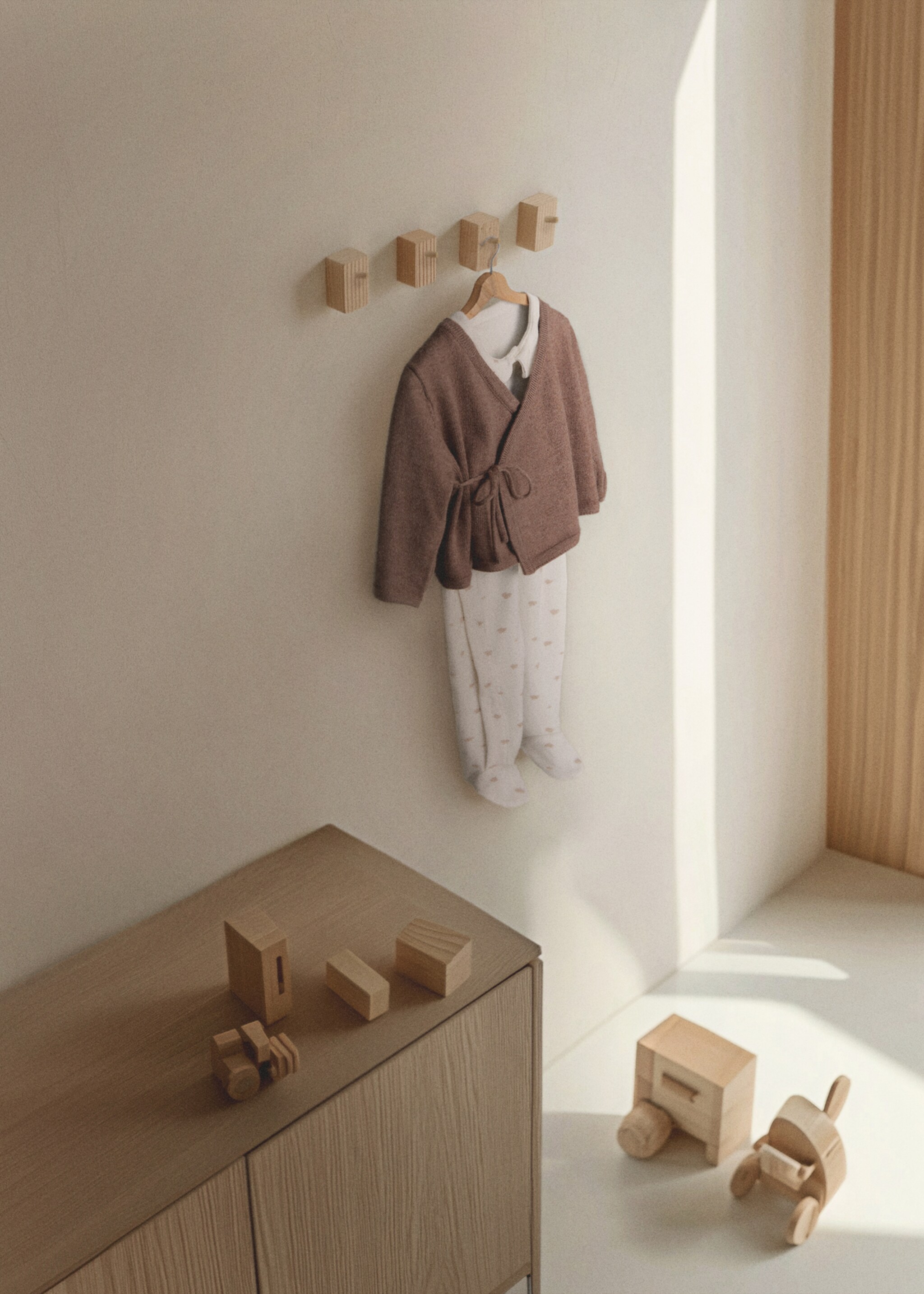 Crossed knit sweater - Details of the article 5, Medium Brown. Ref: 77077127-00.