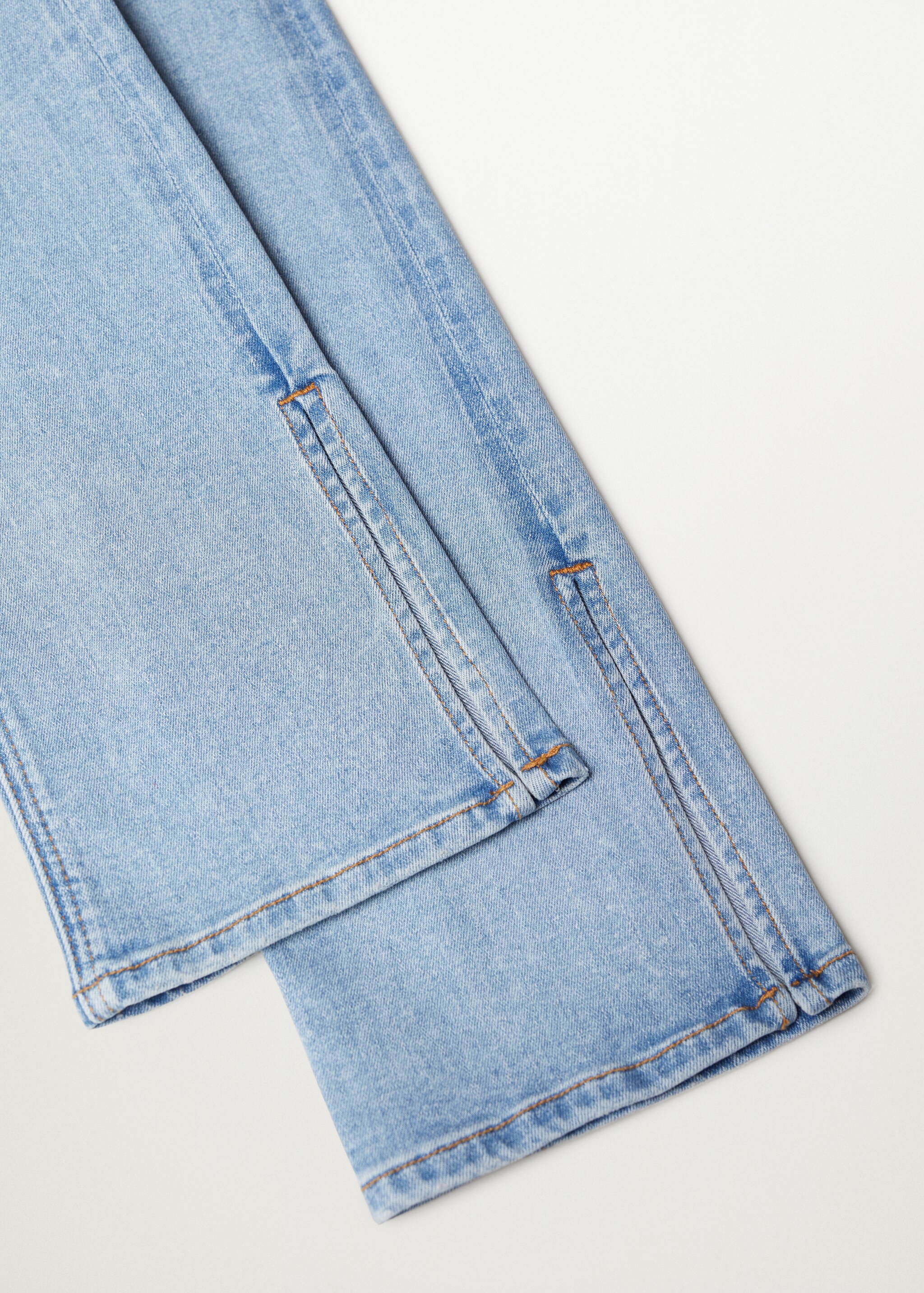 Medium Washed Jeans mit Seitenschlitzen  - Detail des Artikels 8