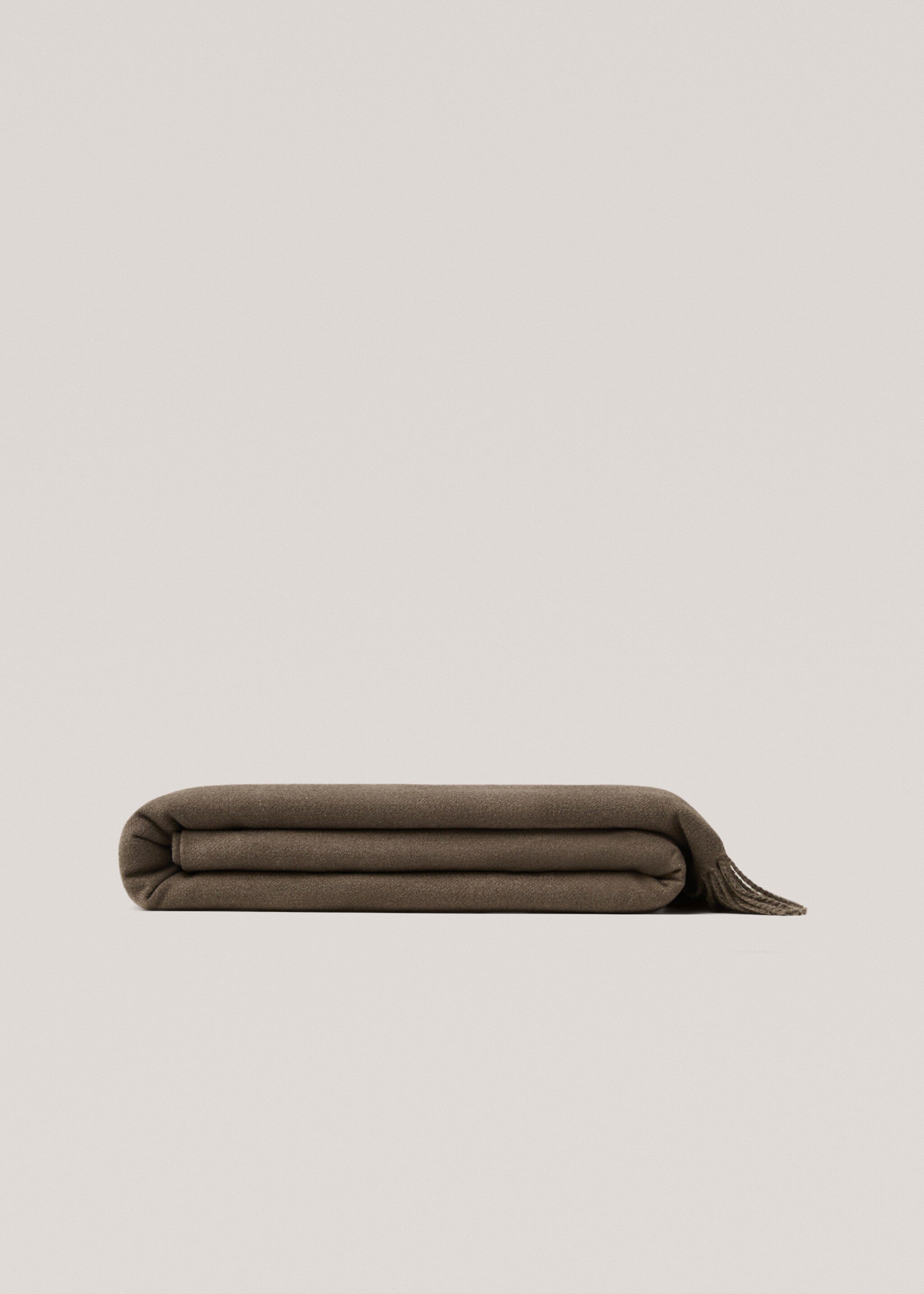 Smooth fringed blanket 130x180cm - Article without model, Brown. Ref: 77077650-00.