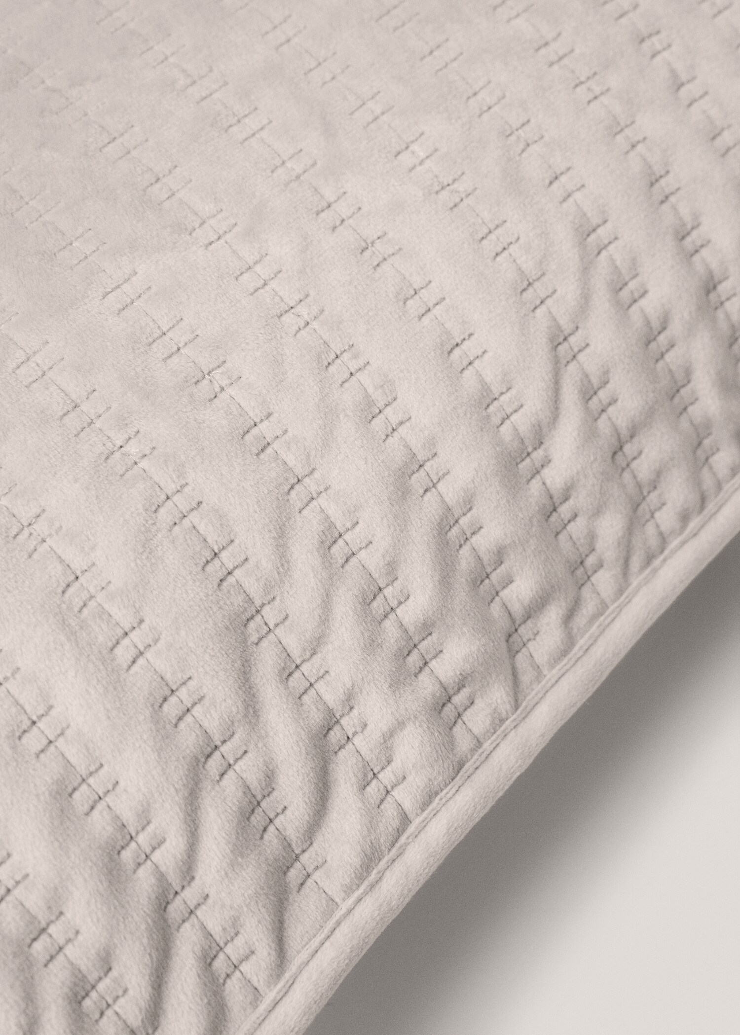 Velvet cushion cover - Details of the article 2