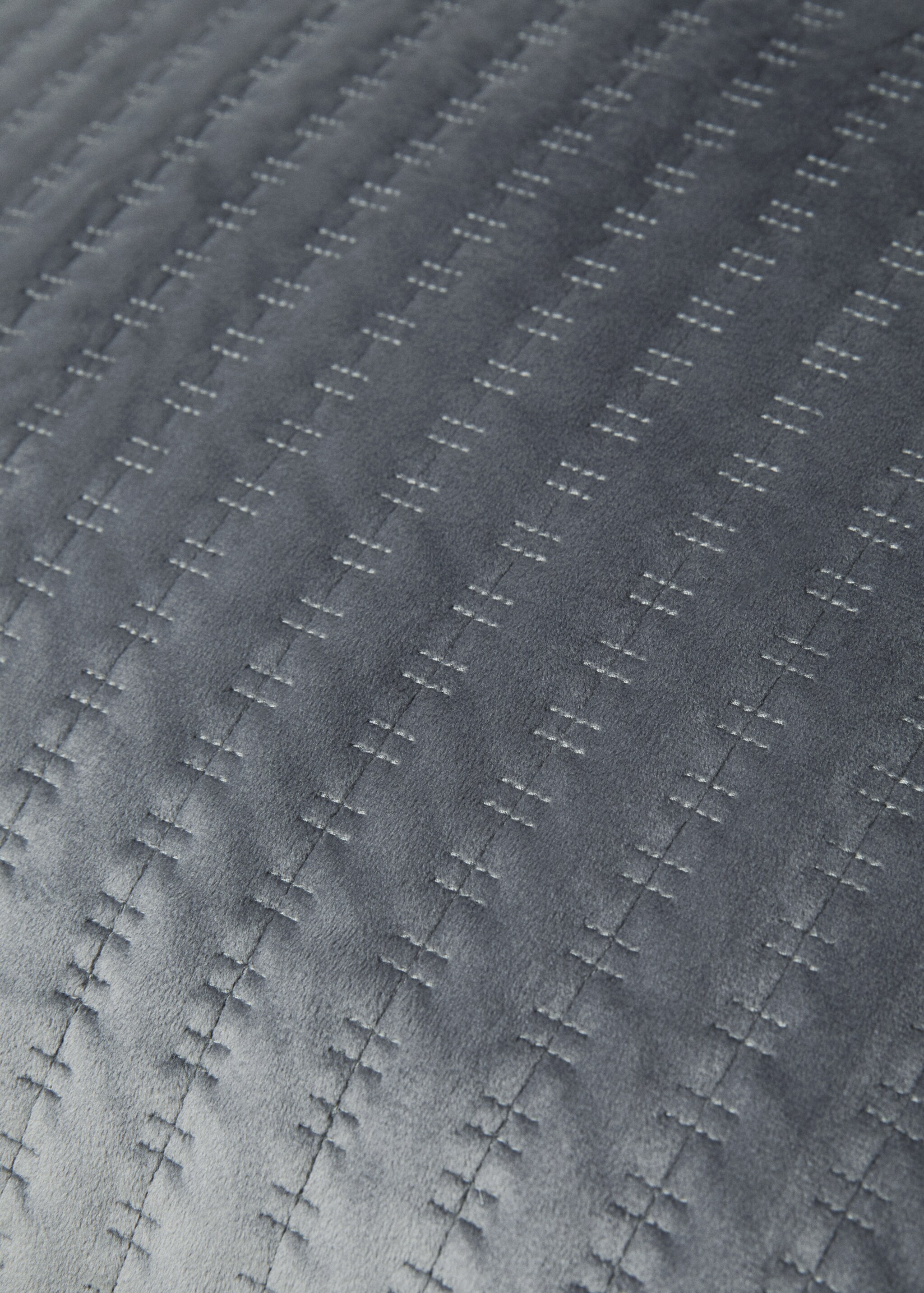 Velvet cushion cover - Details of the article 2, Blue. Ref: 77077668-00.