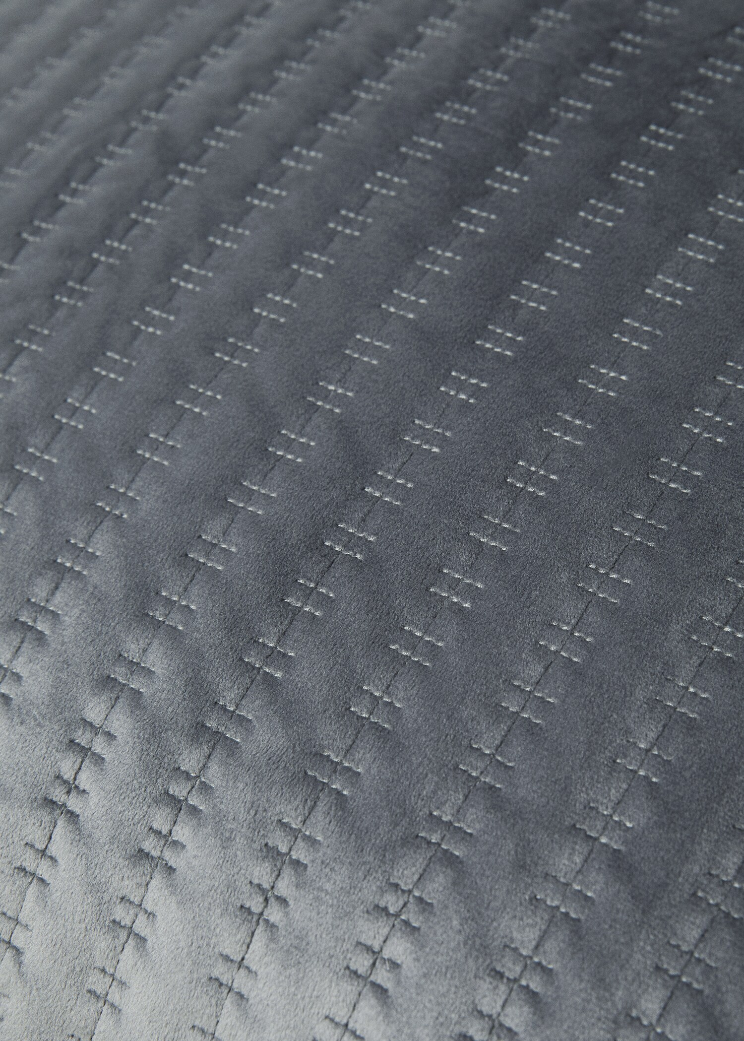 Velvet cushion cover - Details of the article 2