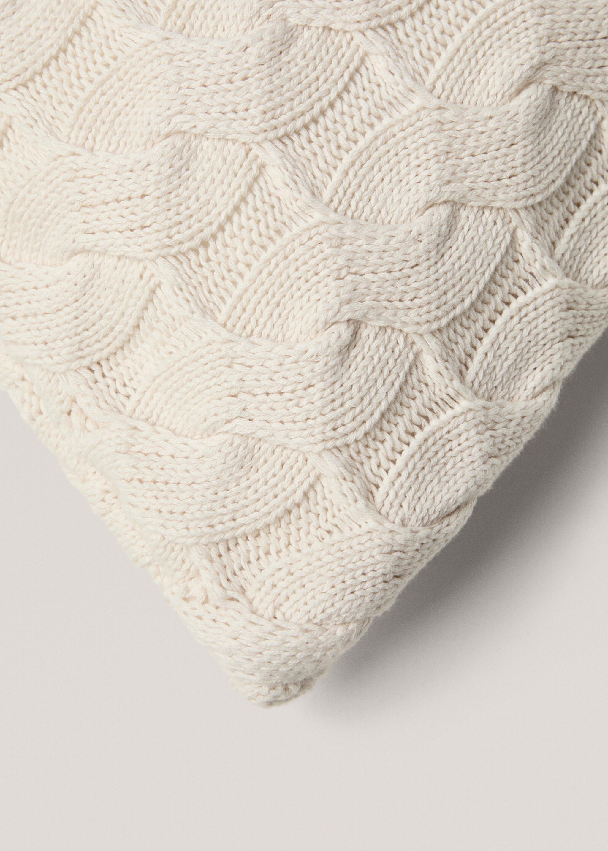 100% cotton braided knit cushion cover 17.7x17.7in - Details of the article 2, Off White. Ref: 77077670-00.