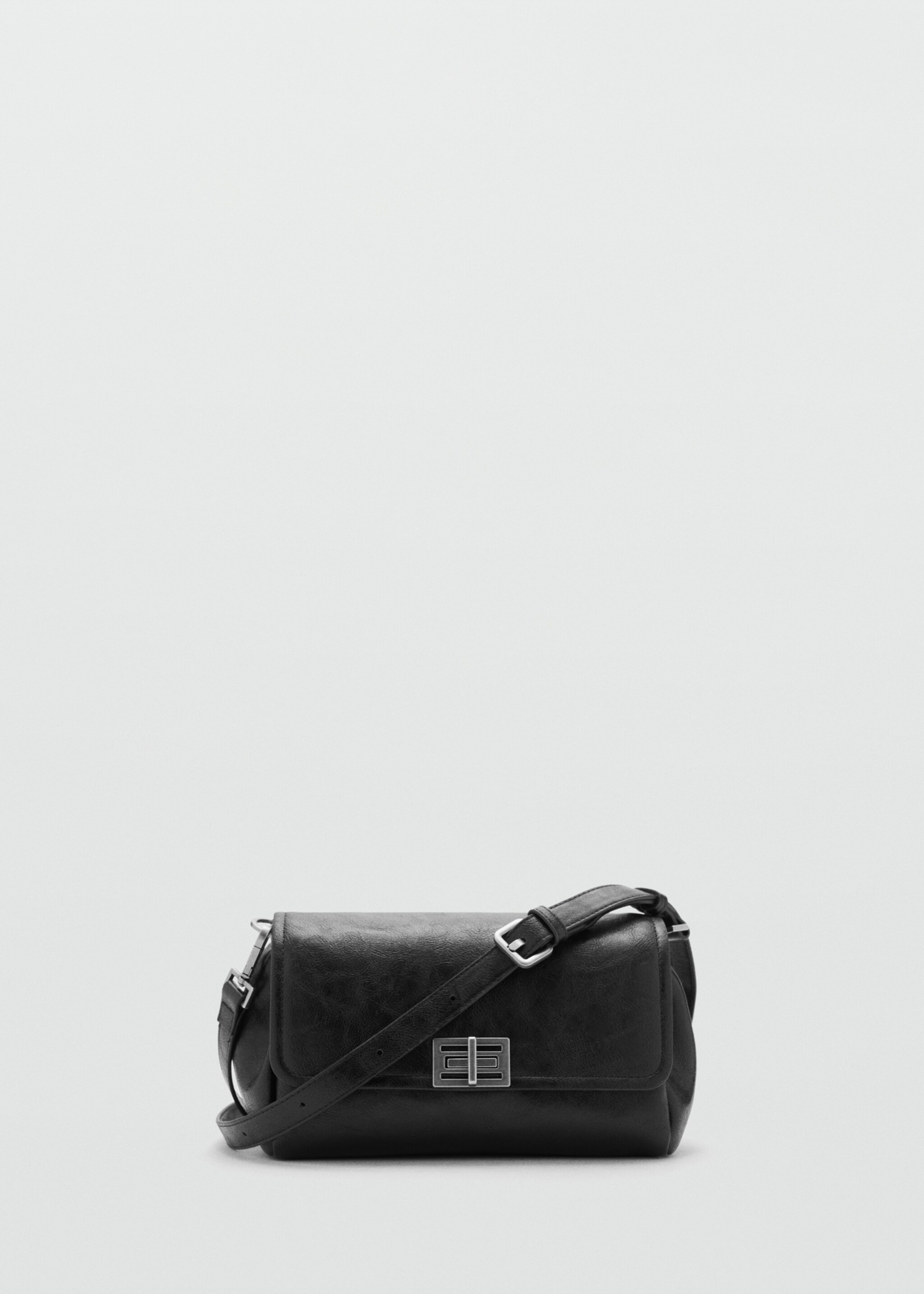 Flap bag with metal closure - Article without model, Black. Ref: 77077673-00.