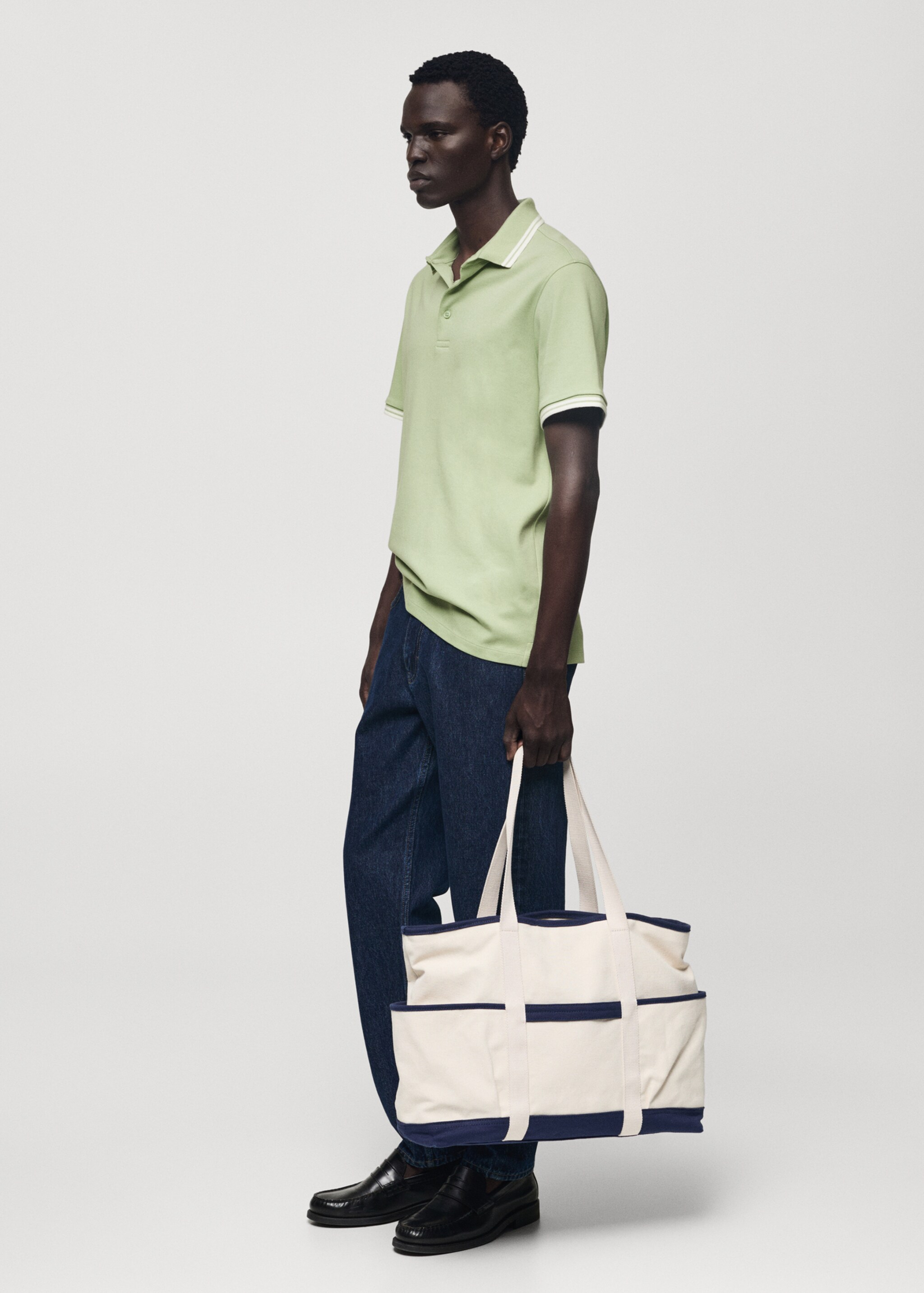 100% cotton polo shirt with contrast piping - Details of the article 2