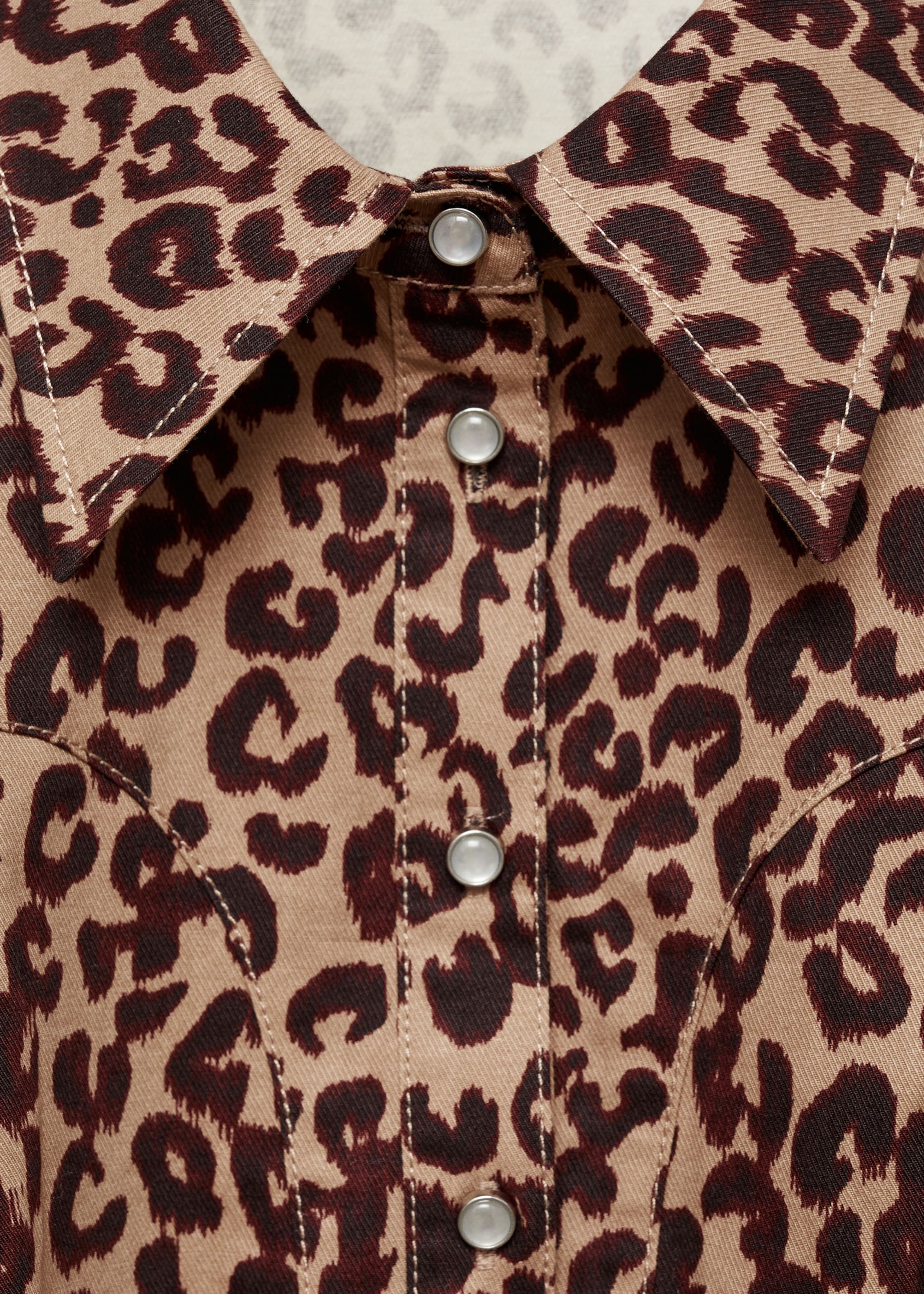 Leopard-print shirt dress - Details of the article 8, Brown. Ref: 77077699-00.