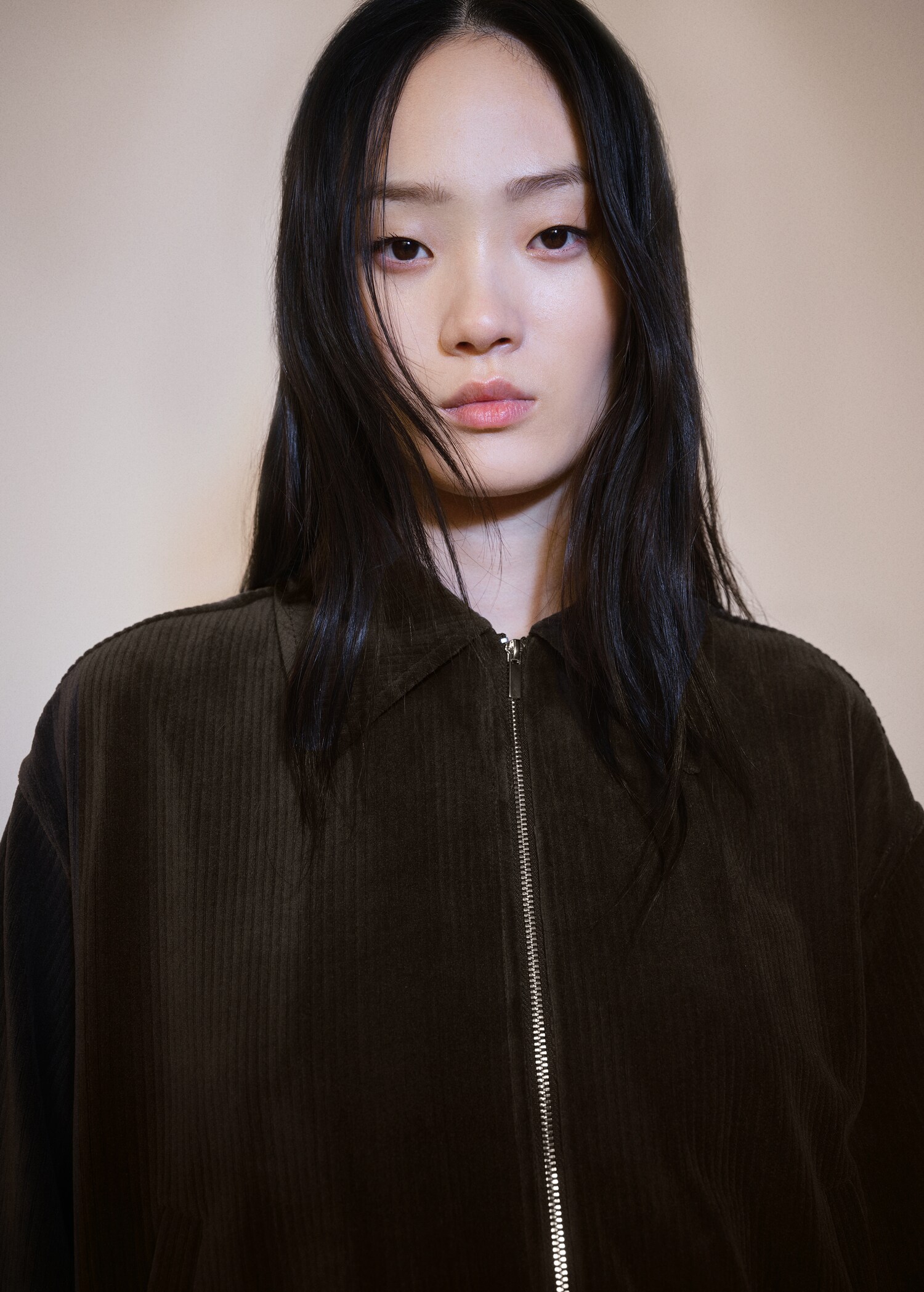 Corduroy bomber jacket - Details of the article 1