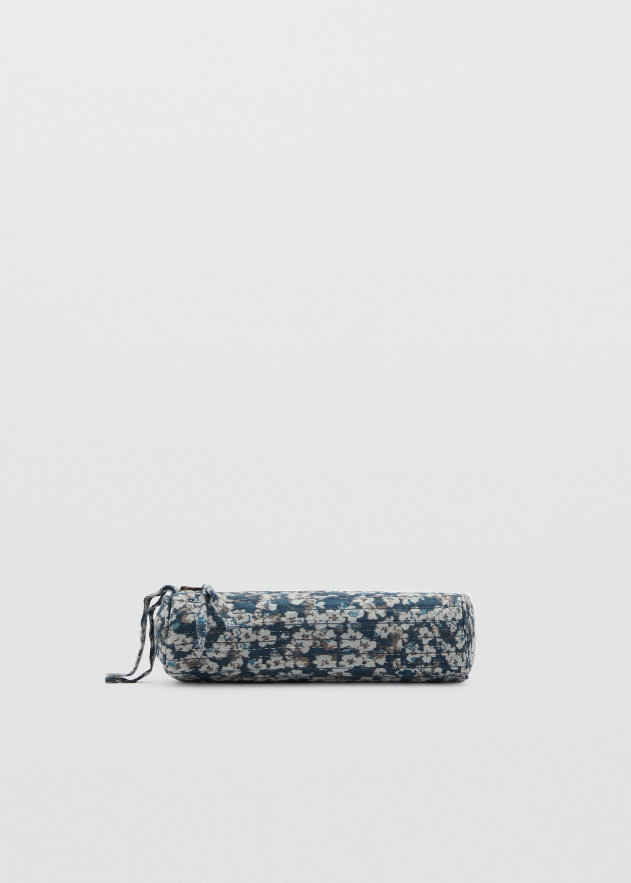 Etui mit Blumenprint - Artikel ohne Model