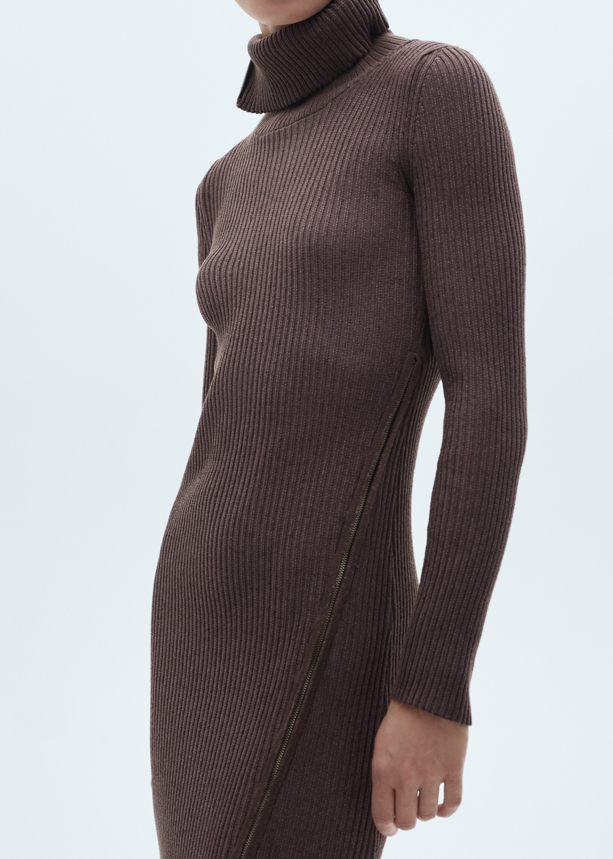 Geripptes Kleid mit Reverskragen - Detail des Artikels 2, Bordeaux. Ref: 77077711-00.