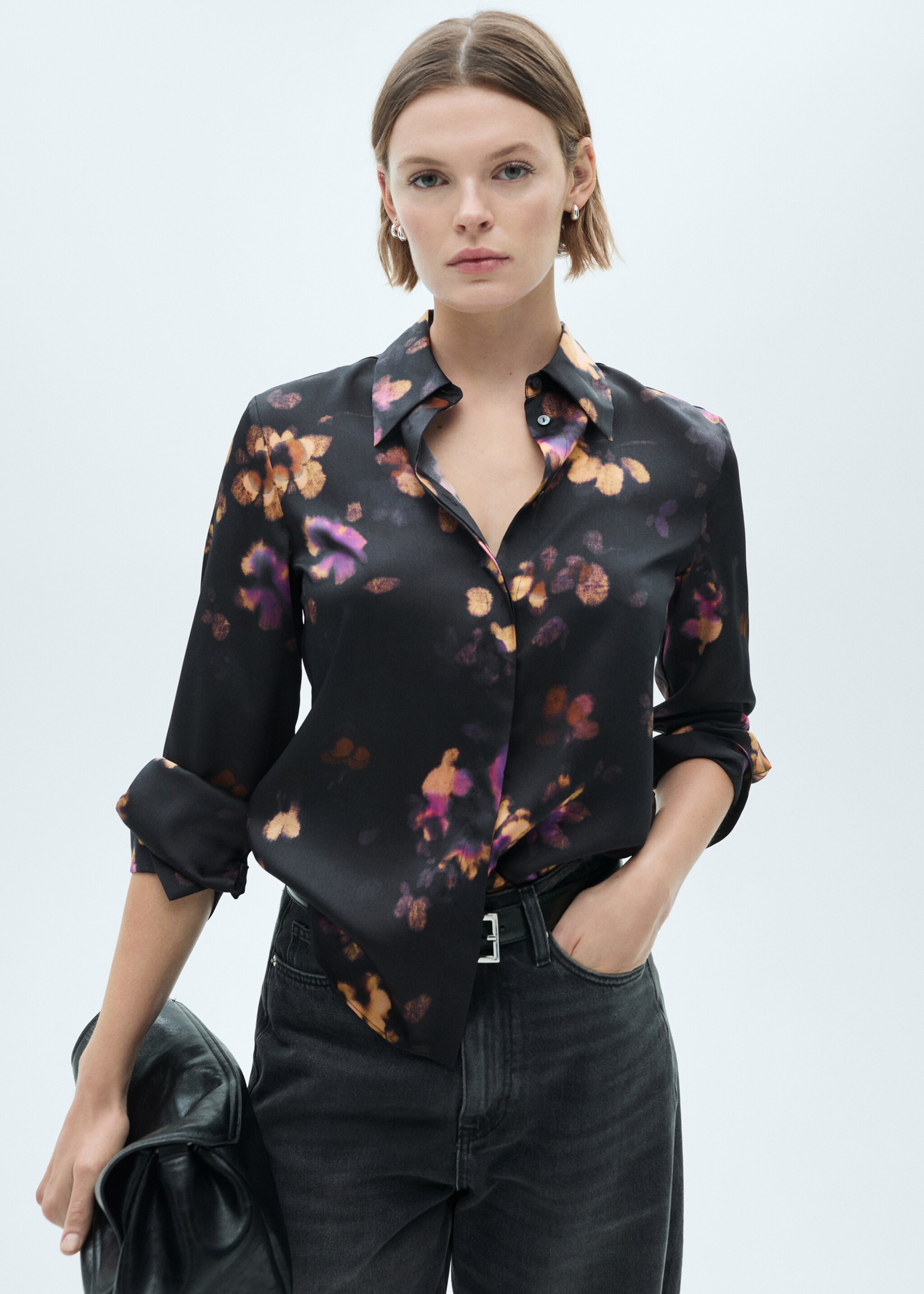 Camisa satinada estampada - Plano medio, Morado. Ref: 77077720-00.