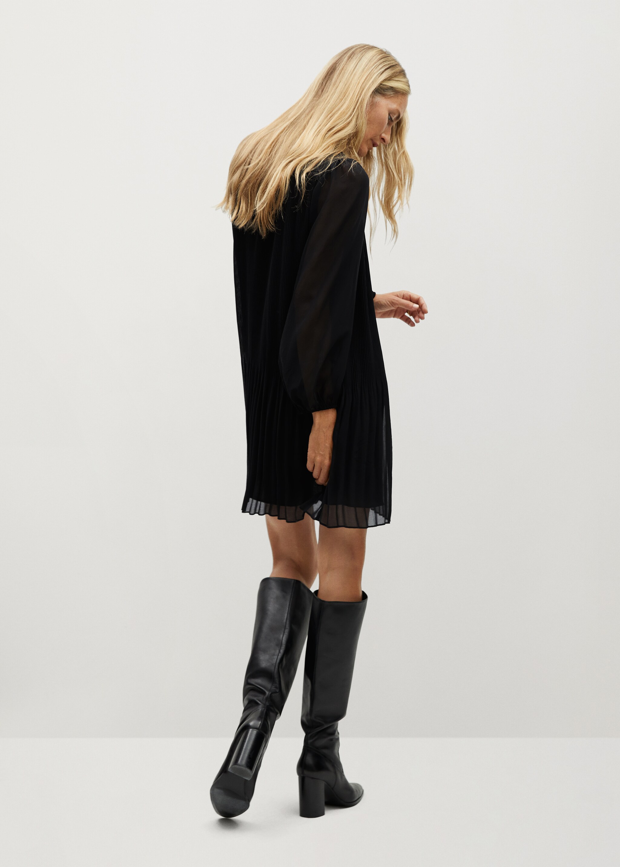 Vestido fluido plisado - Reverso del artículo