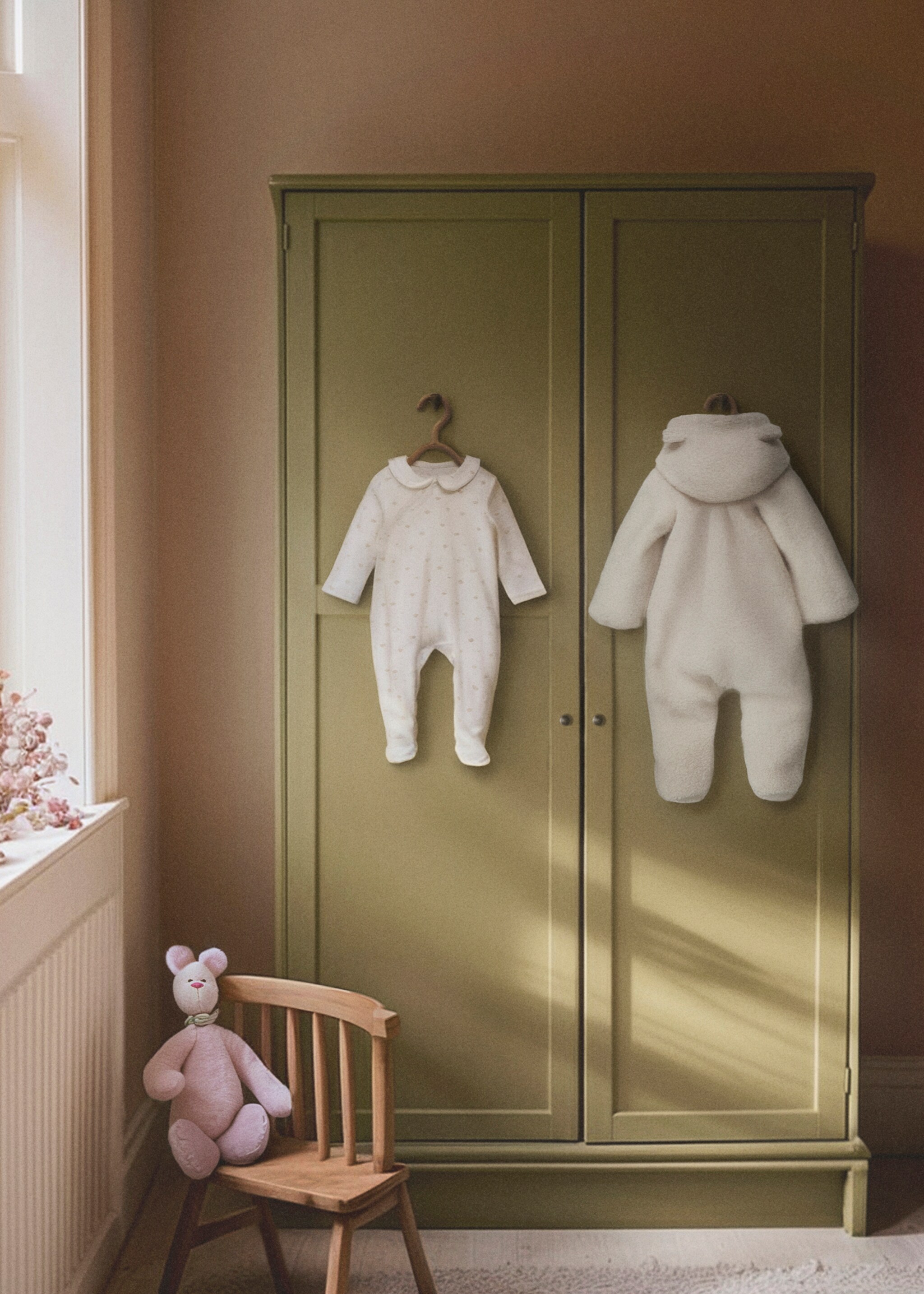 Combi-pilote imitation mouton capuche - Détail de l'article 6, Blanc cassé. Ref: 77077919-00.