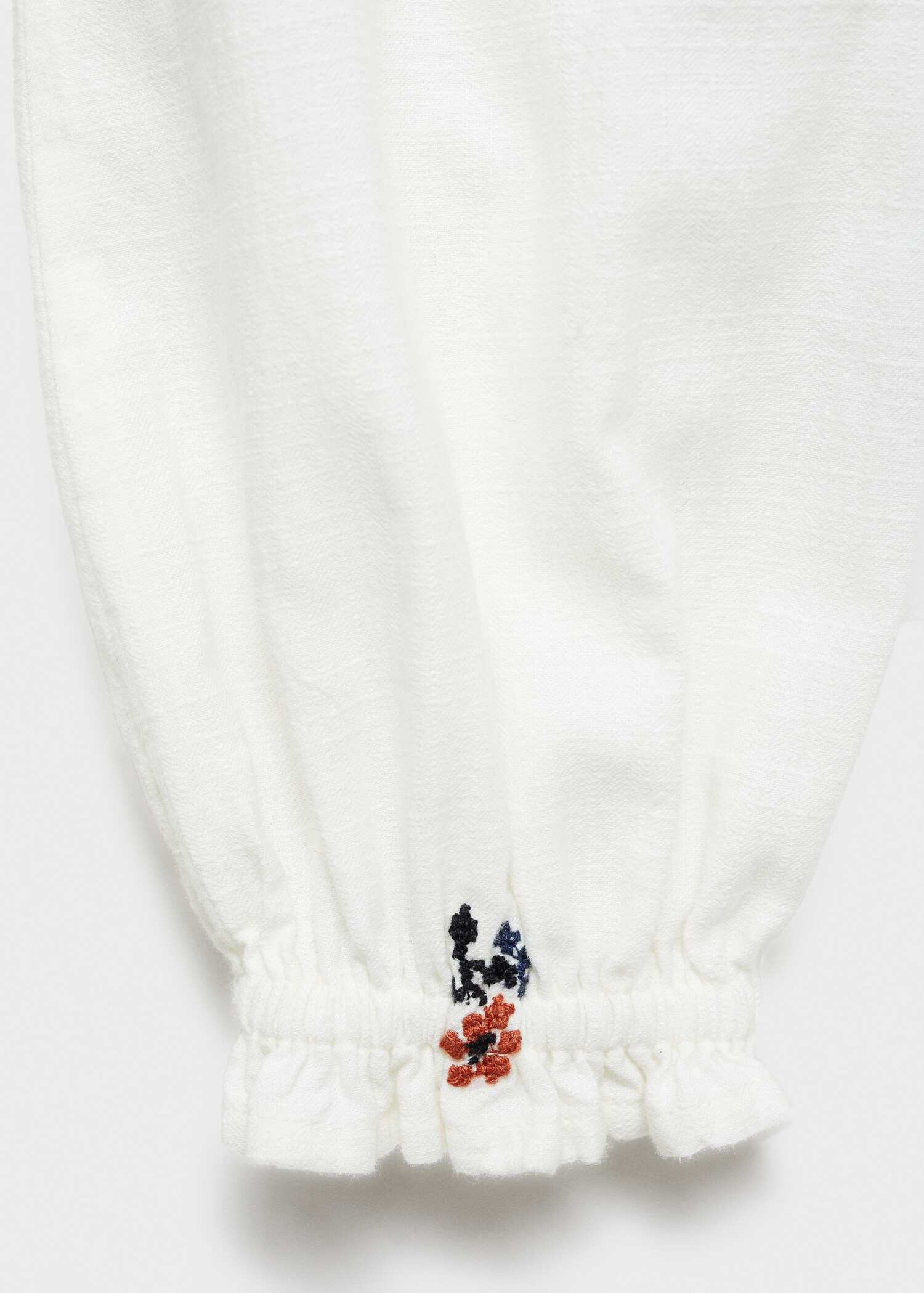 Floral embroidery blouse - Details of the article 0