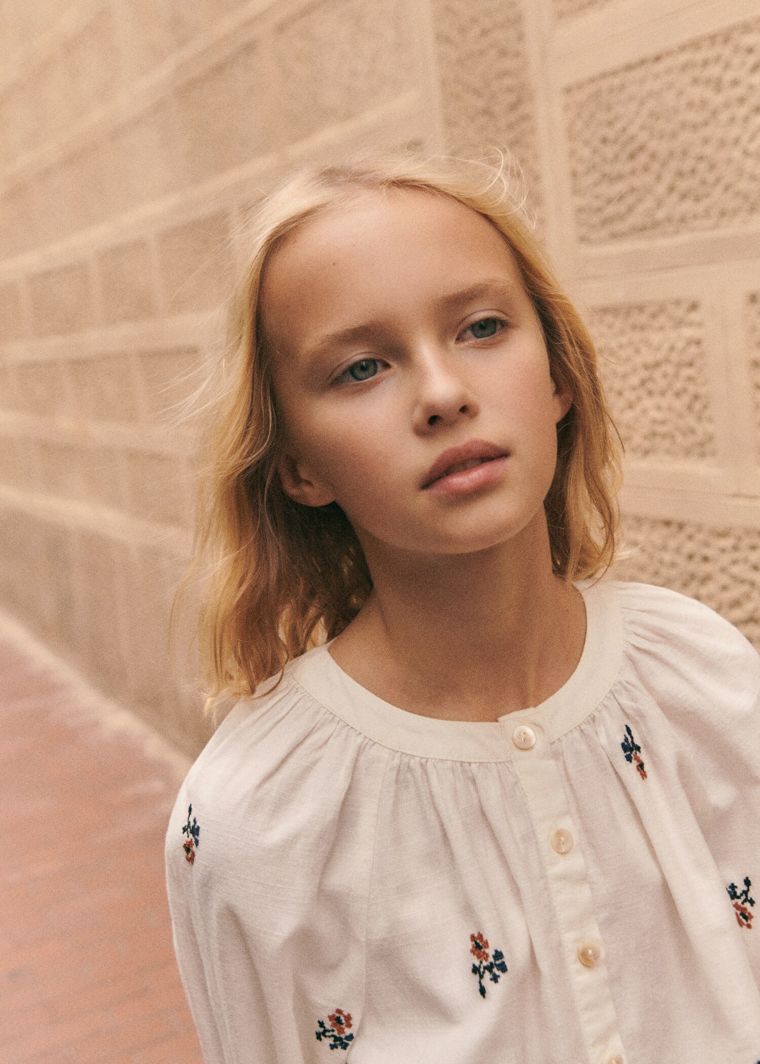 Floral embroidery blouse - Details of the article 5