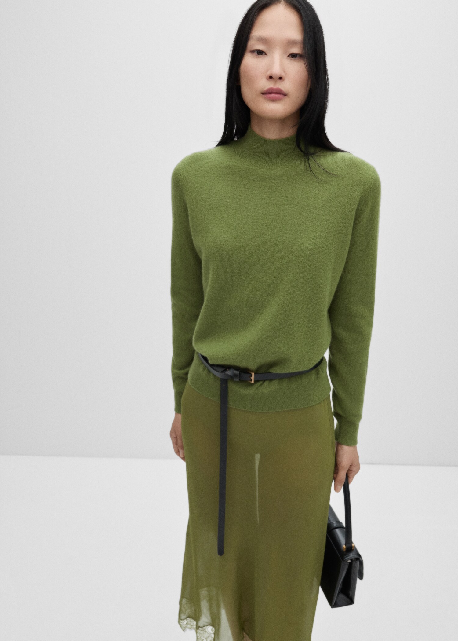 Pull-over 100 % cachemire col montant - Plan moyen