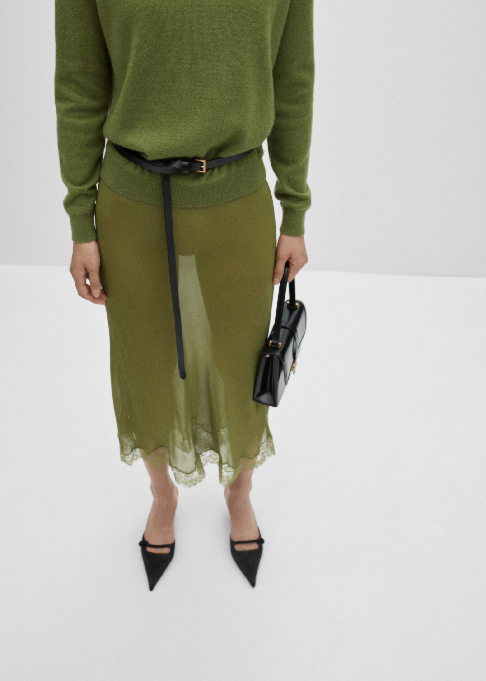 100% cashmere sweater with perkins neck - Details of the article 6, Green. Ref: 77078263-00.