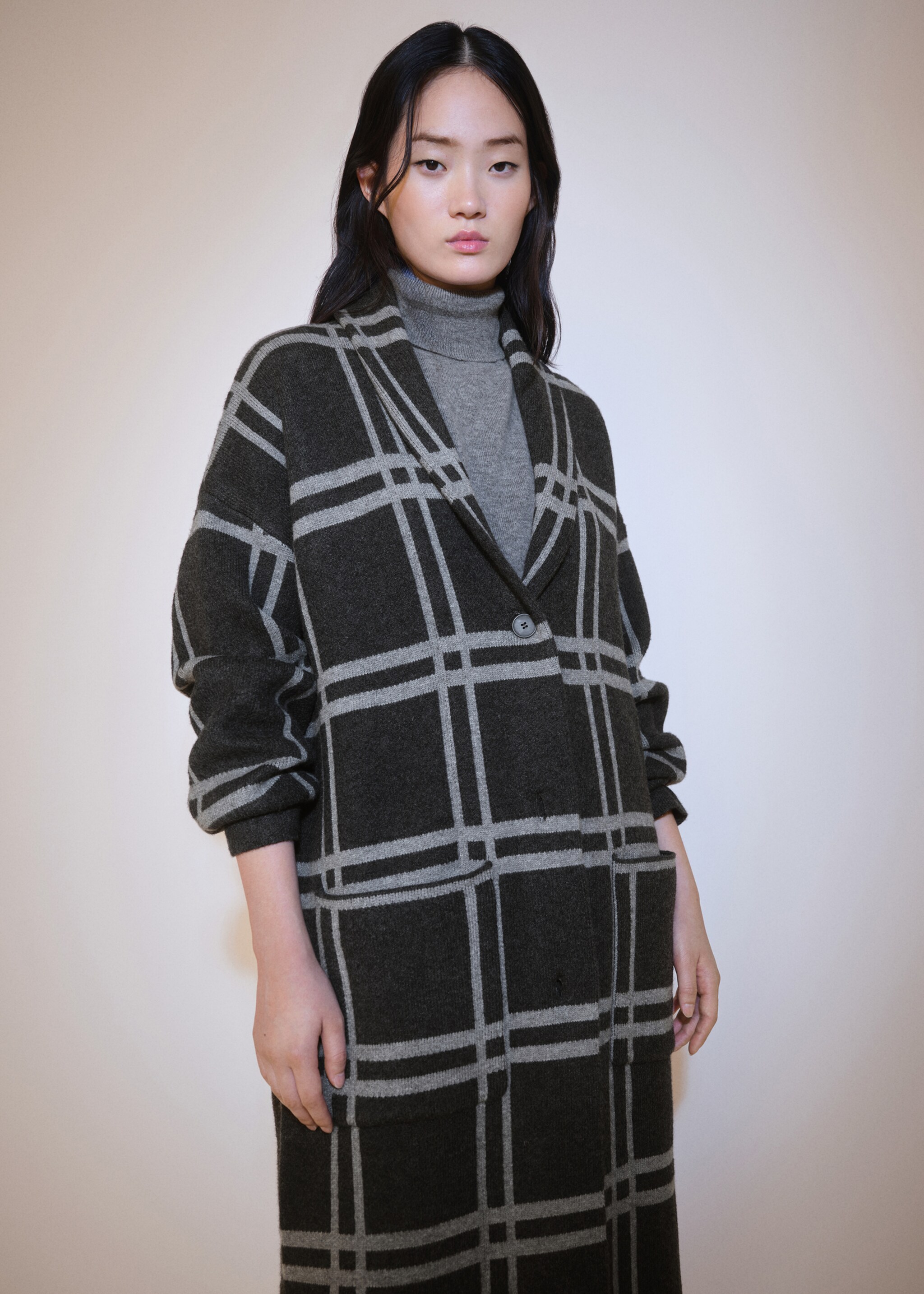 Manteau maille carreaux - Plan moyen, Gris anthracite. Ref: 77078276-00.