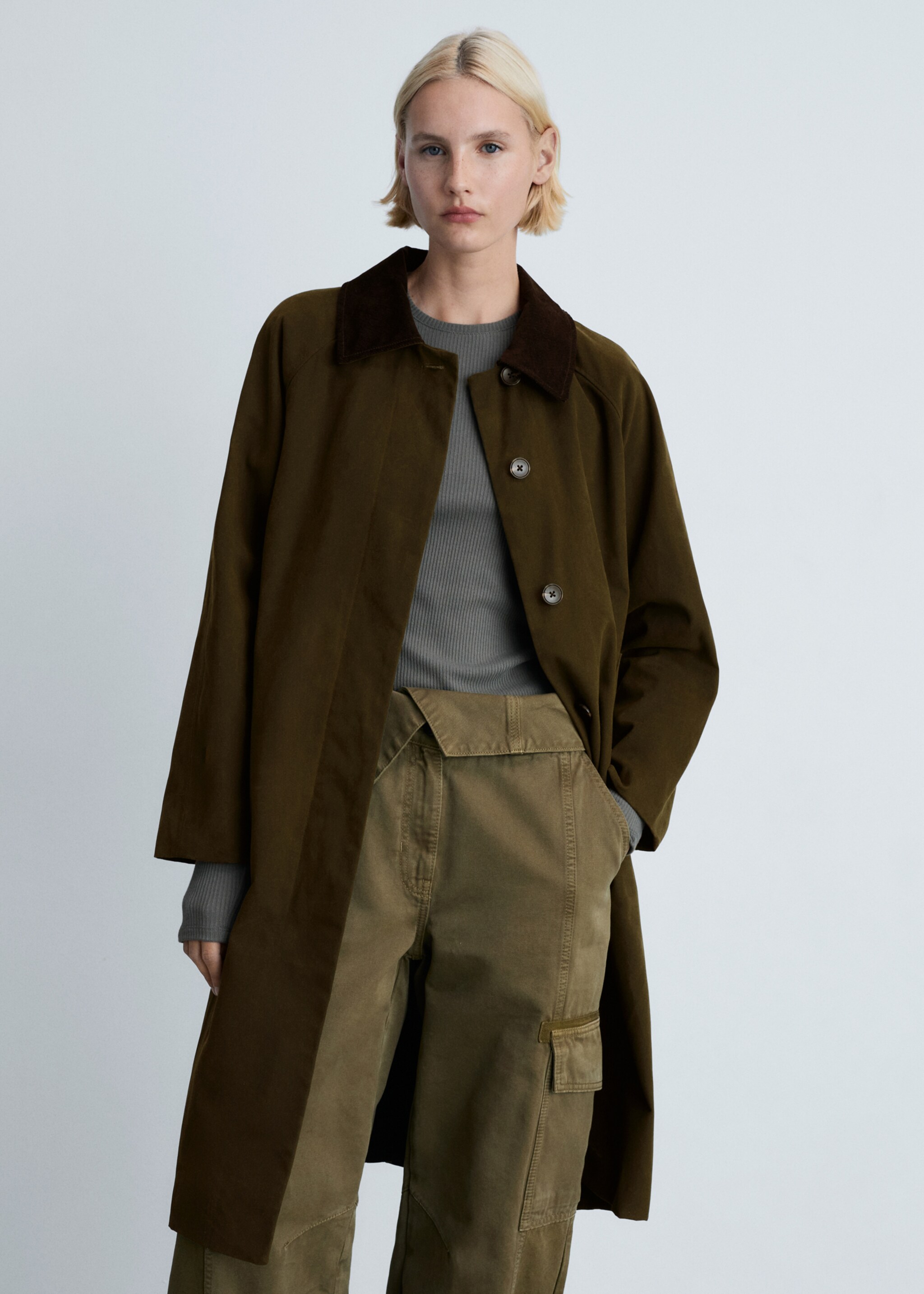 Parka larga cuello pana - Plano medio, Khaki. Ref: 77078277-00.