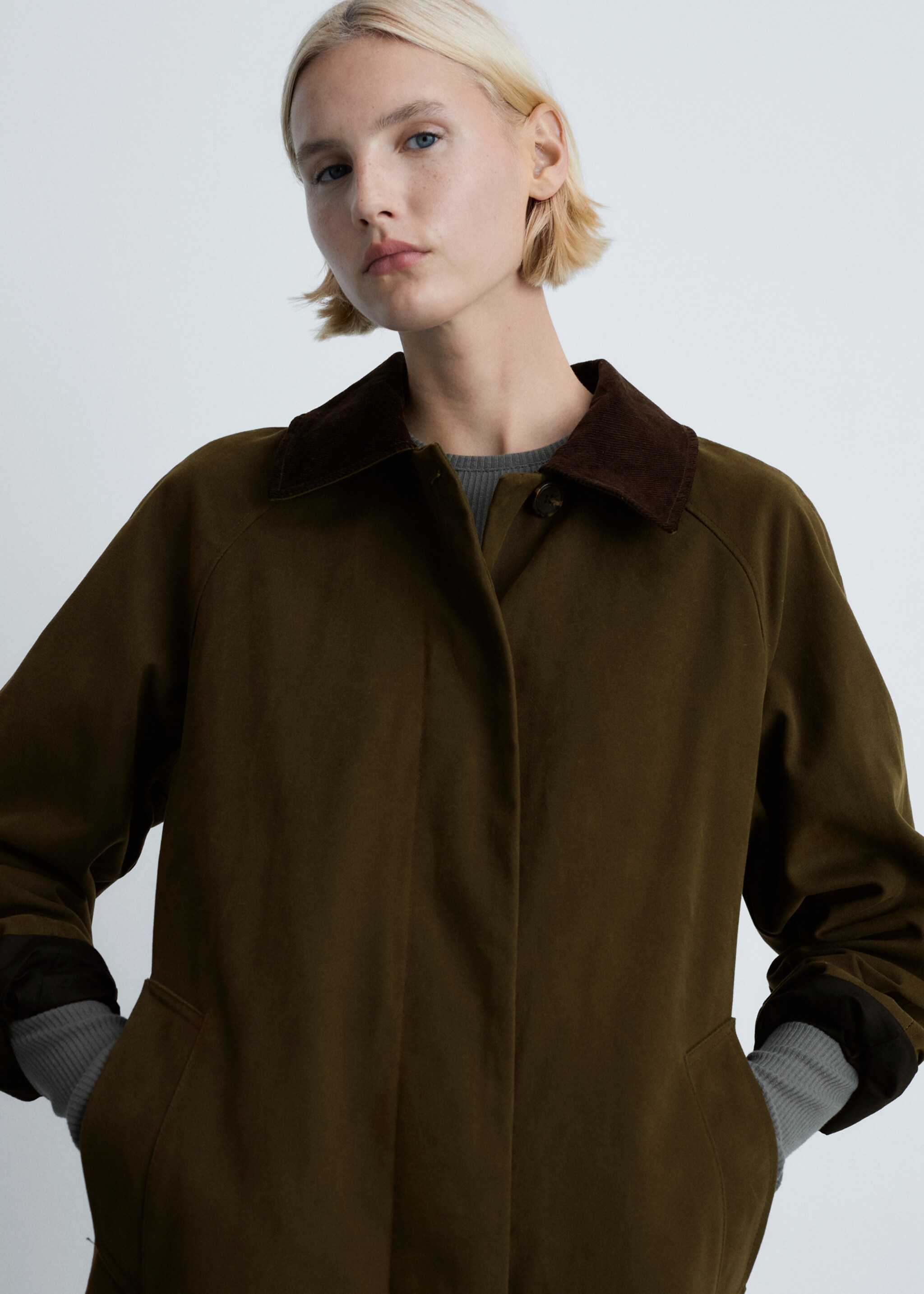 Parka larga cuello pana - Detalle del artículo 1, Khaki. Ref: 77078277-00.