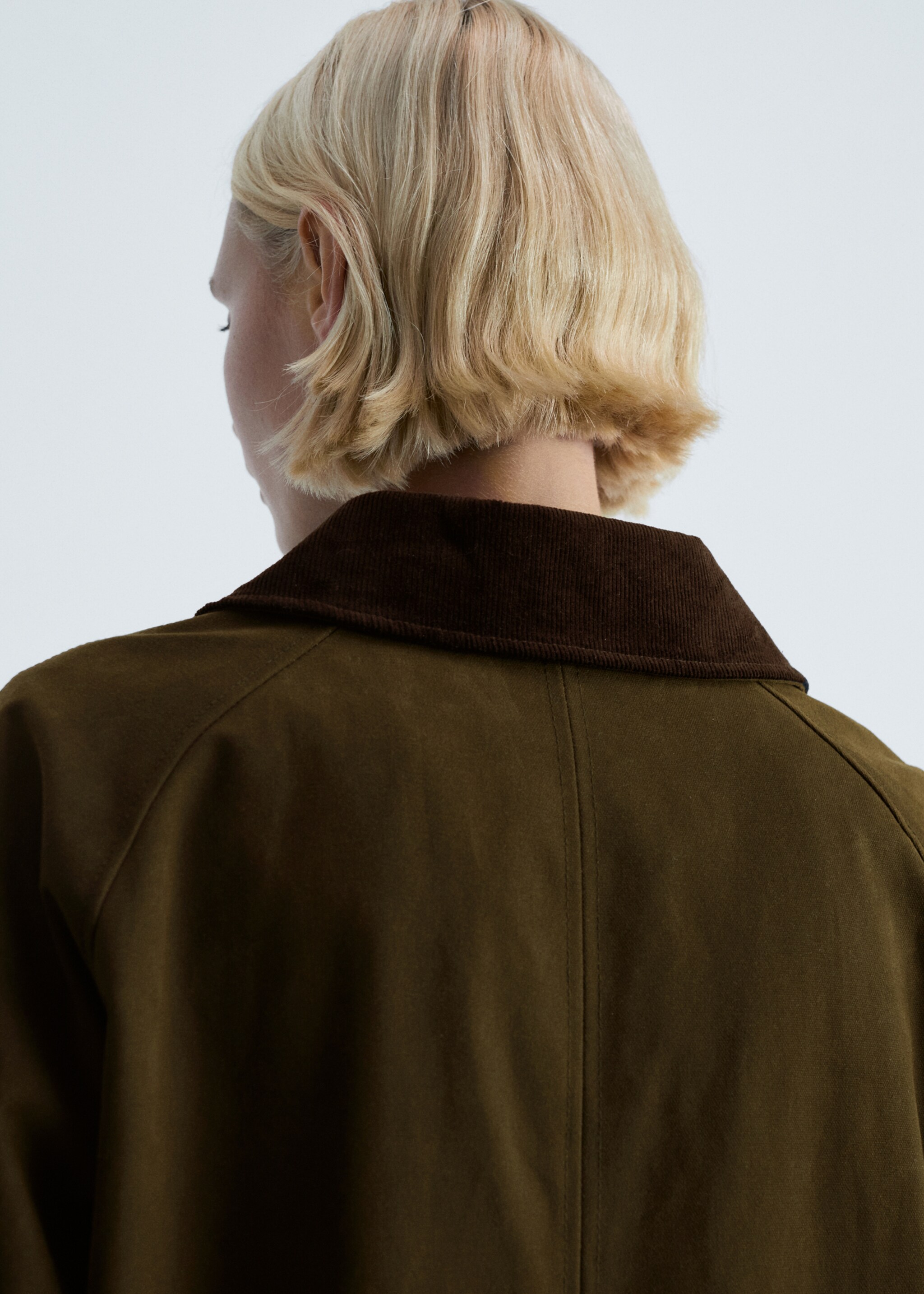 Parka larga cuello pana - Detalle del artículo 6, Khaki. Ref: 77078277-00.
