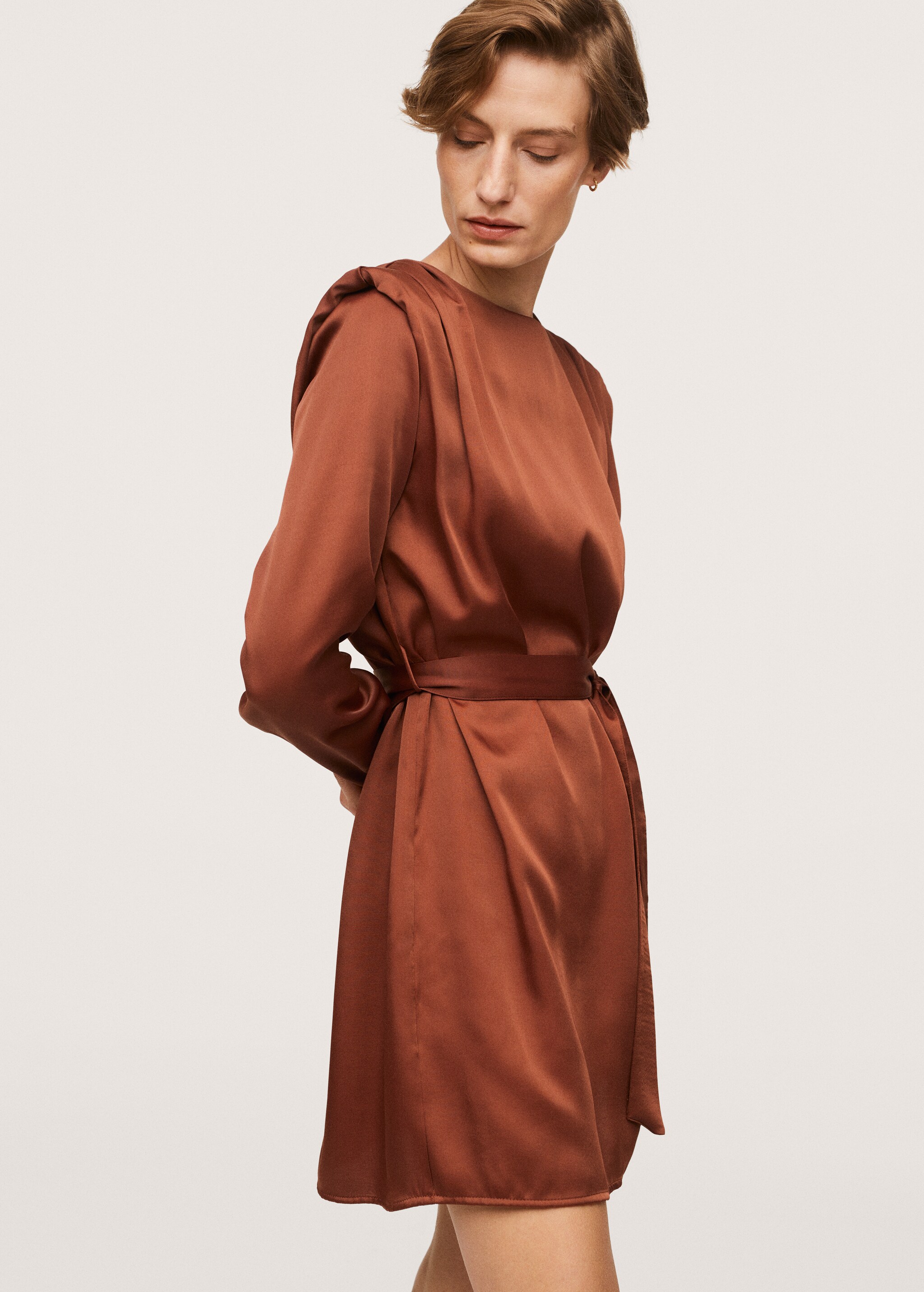 Shoulder pad dress - Medium plane