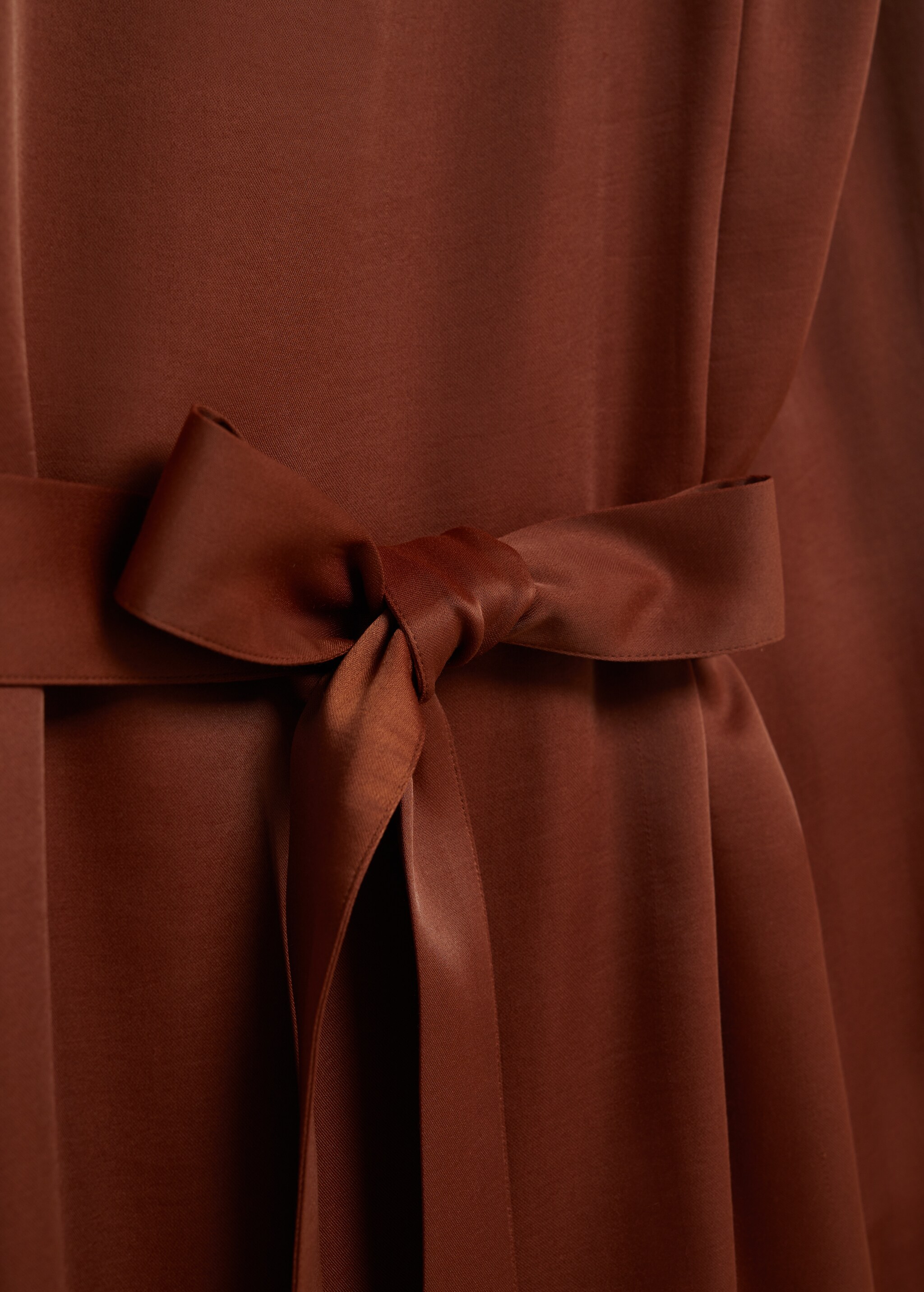 Shoulder pad dress - Details of the article 8