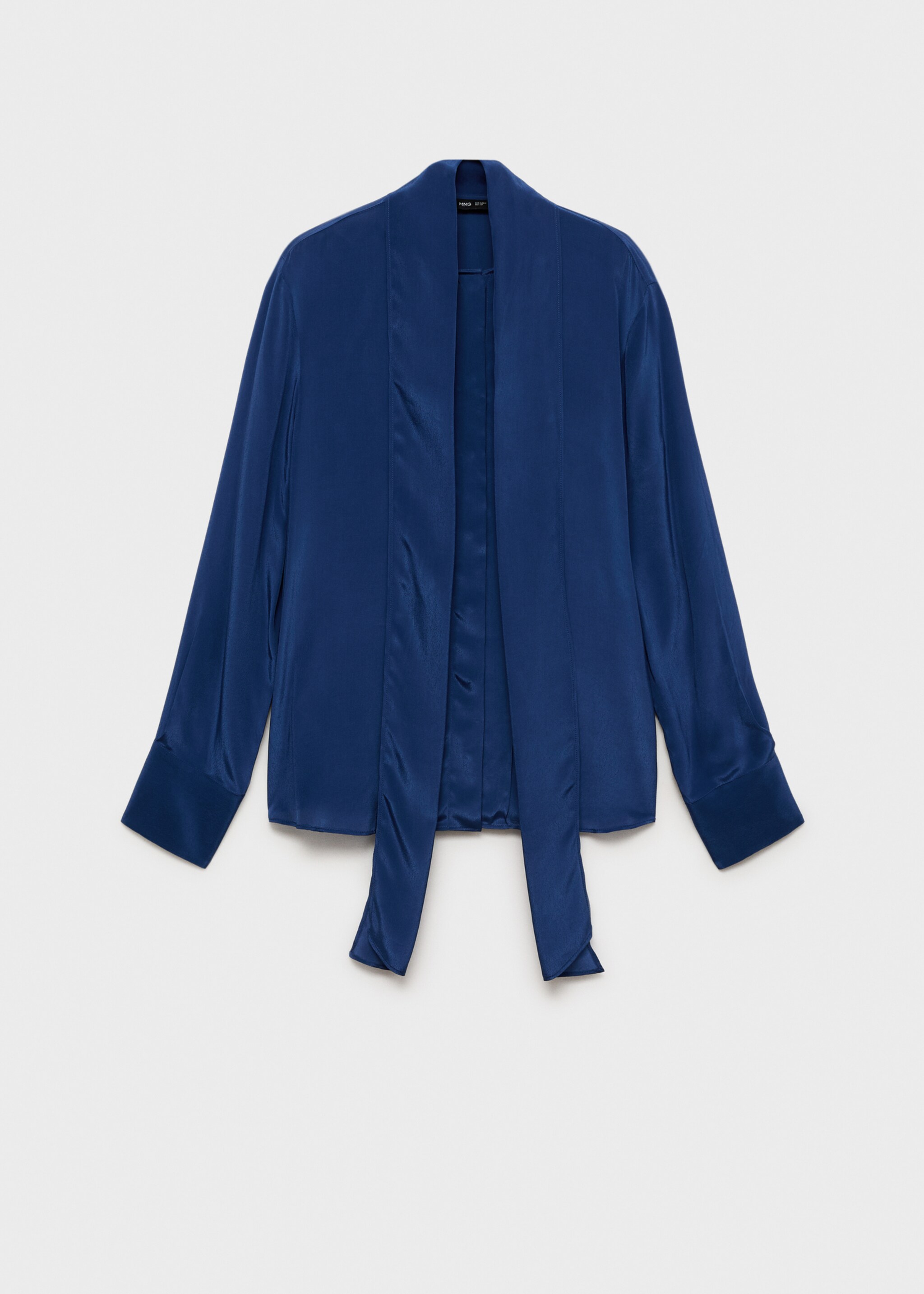 Satiniertes Hemd mit Schleife - Artikel ohne Model, Mittelbraun. Ref: 77079055-00.