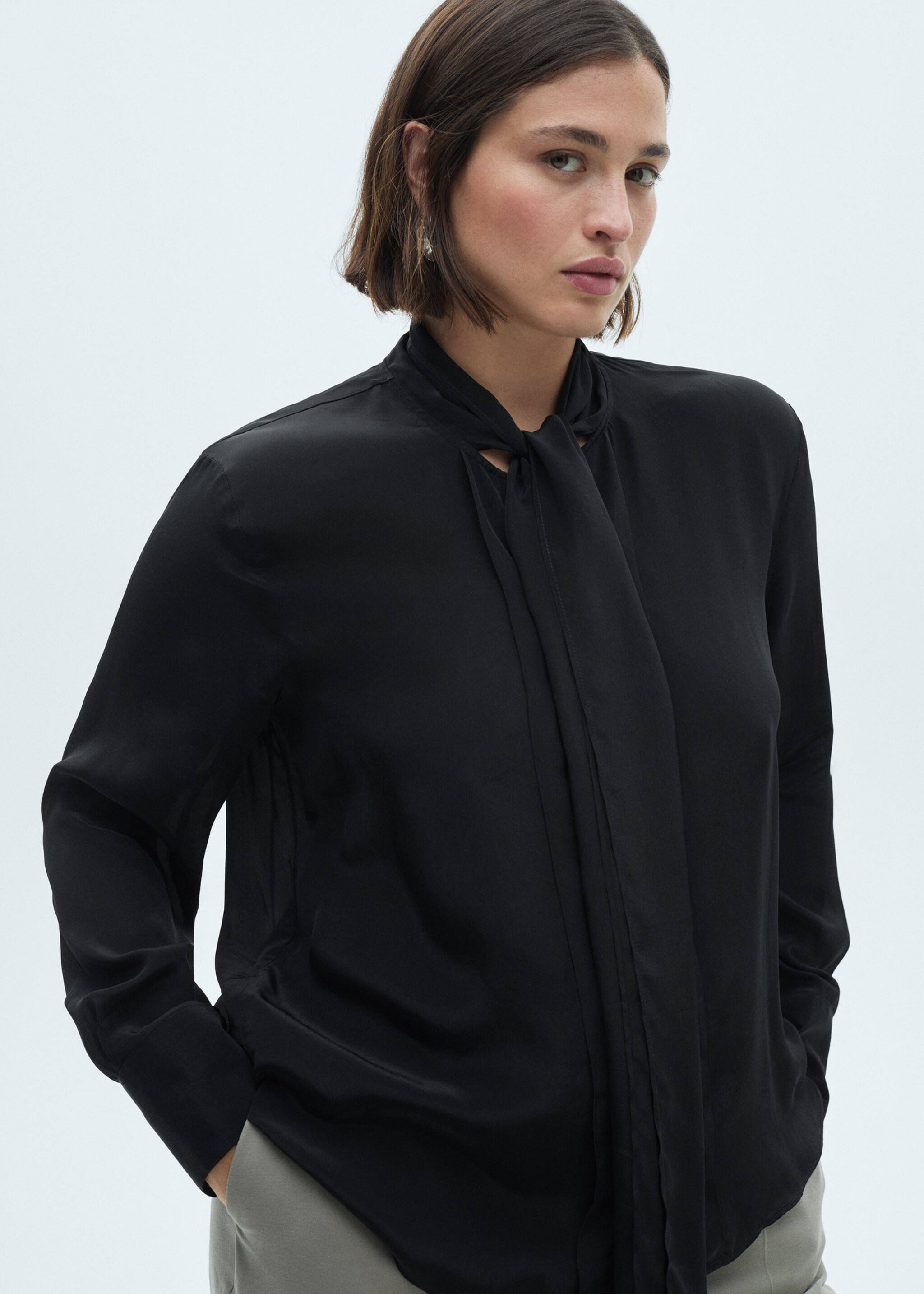 Satin shirt with bow - Details of the article 5, Black. Ref: 77079055-00.