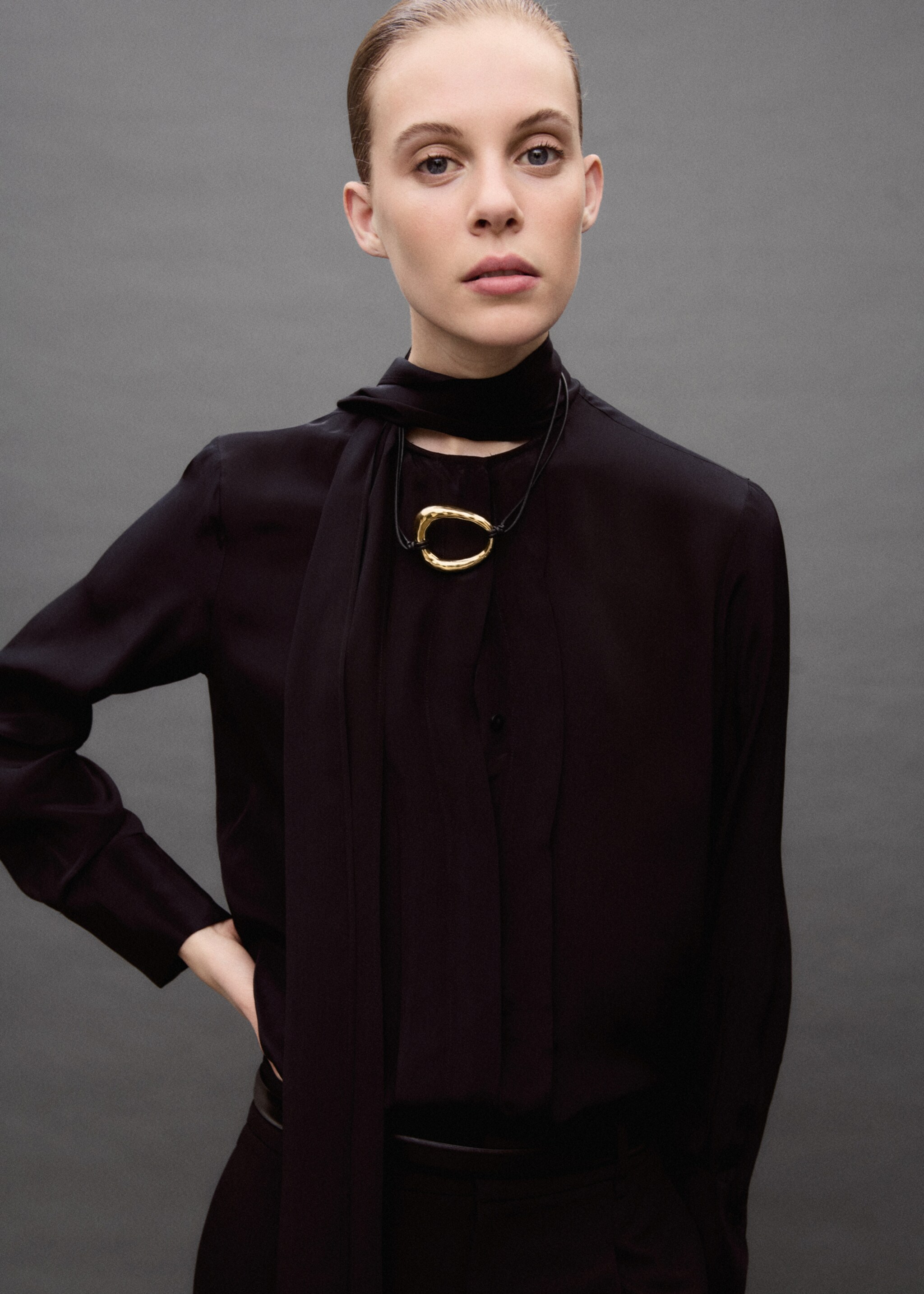 Satin shirt with bow - Details of the article 7, Black. Ref: 77079055-00.