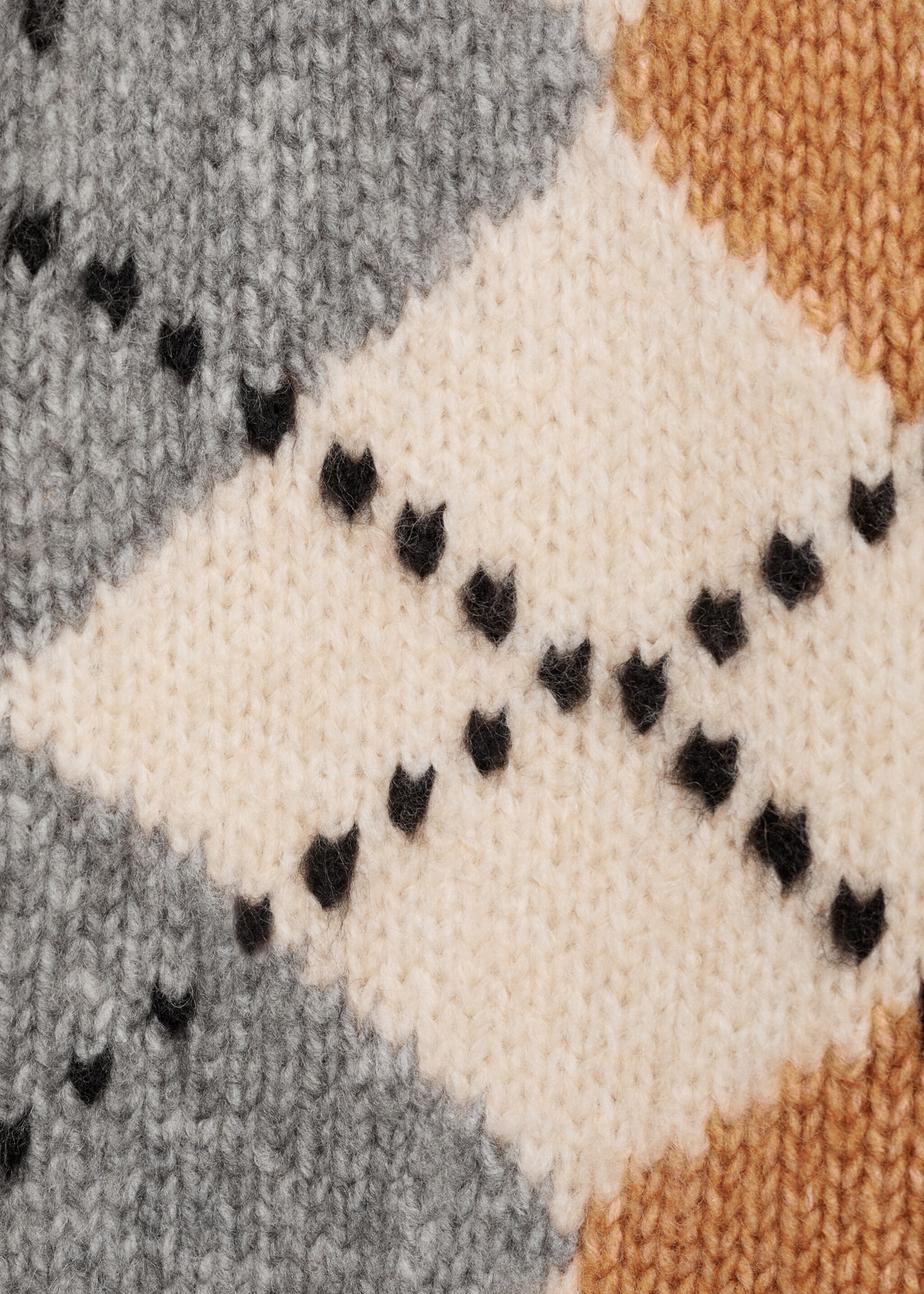 Rhombus cardigan with buttons - Details of the article 0, Ecru. Ref: 77079057-00.