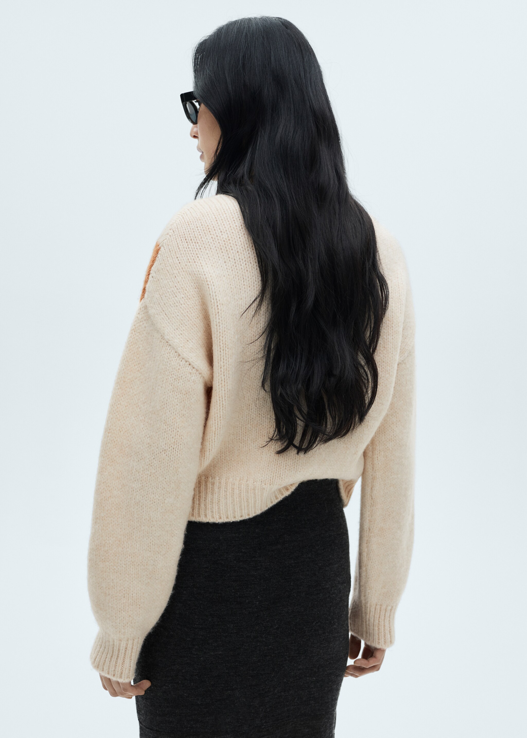 Rhombus cardigan with buttons - Reverse of the article, Ecru. Ref: 77079057-00.