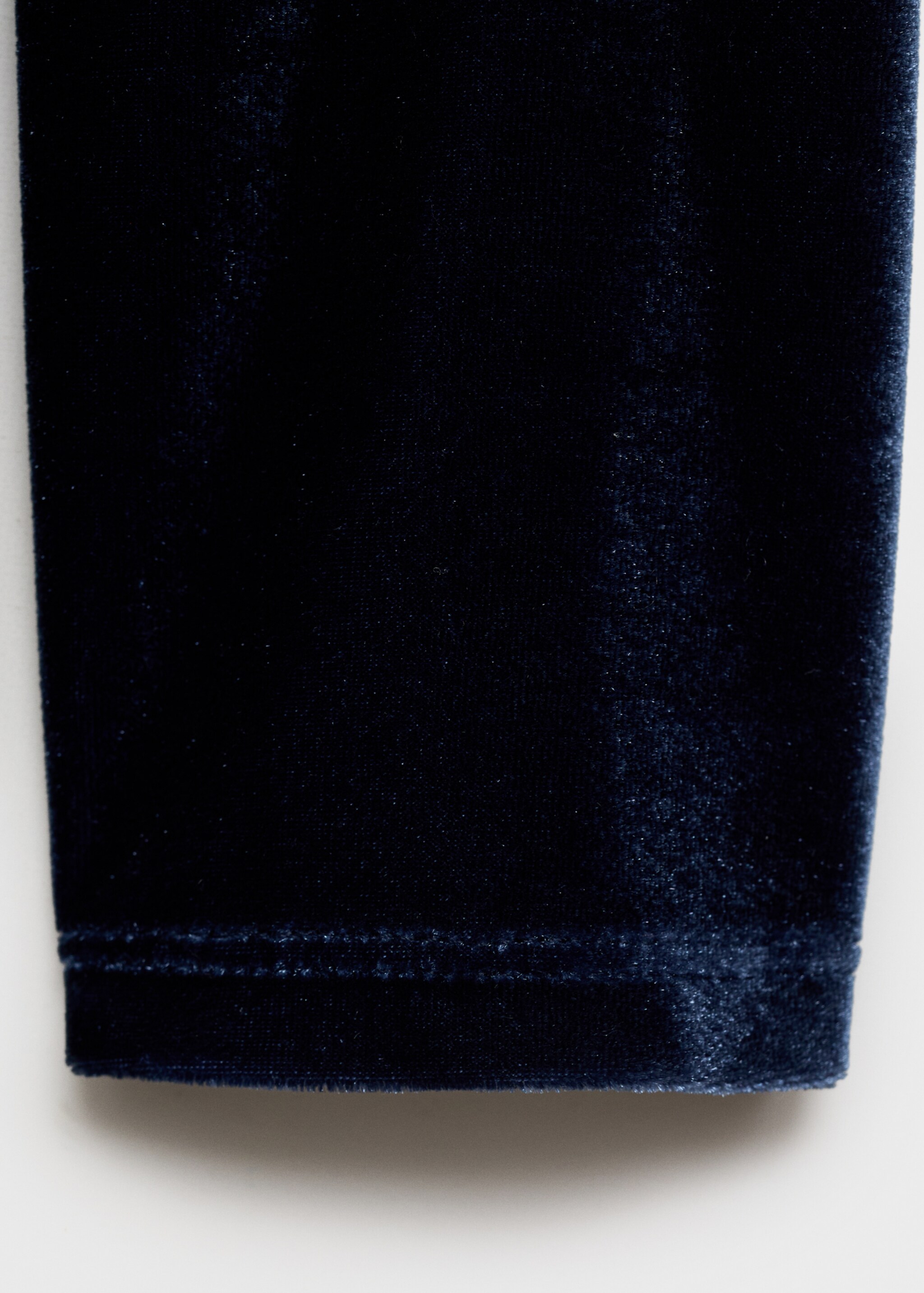 Off-the-shoulder velvet dress - Details of the article 0, Night Blue. Ref: 77079061-00.