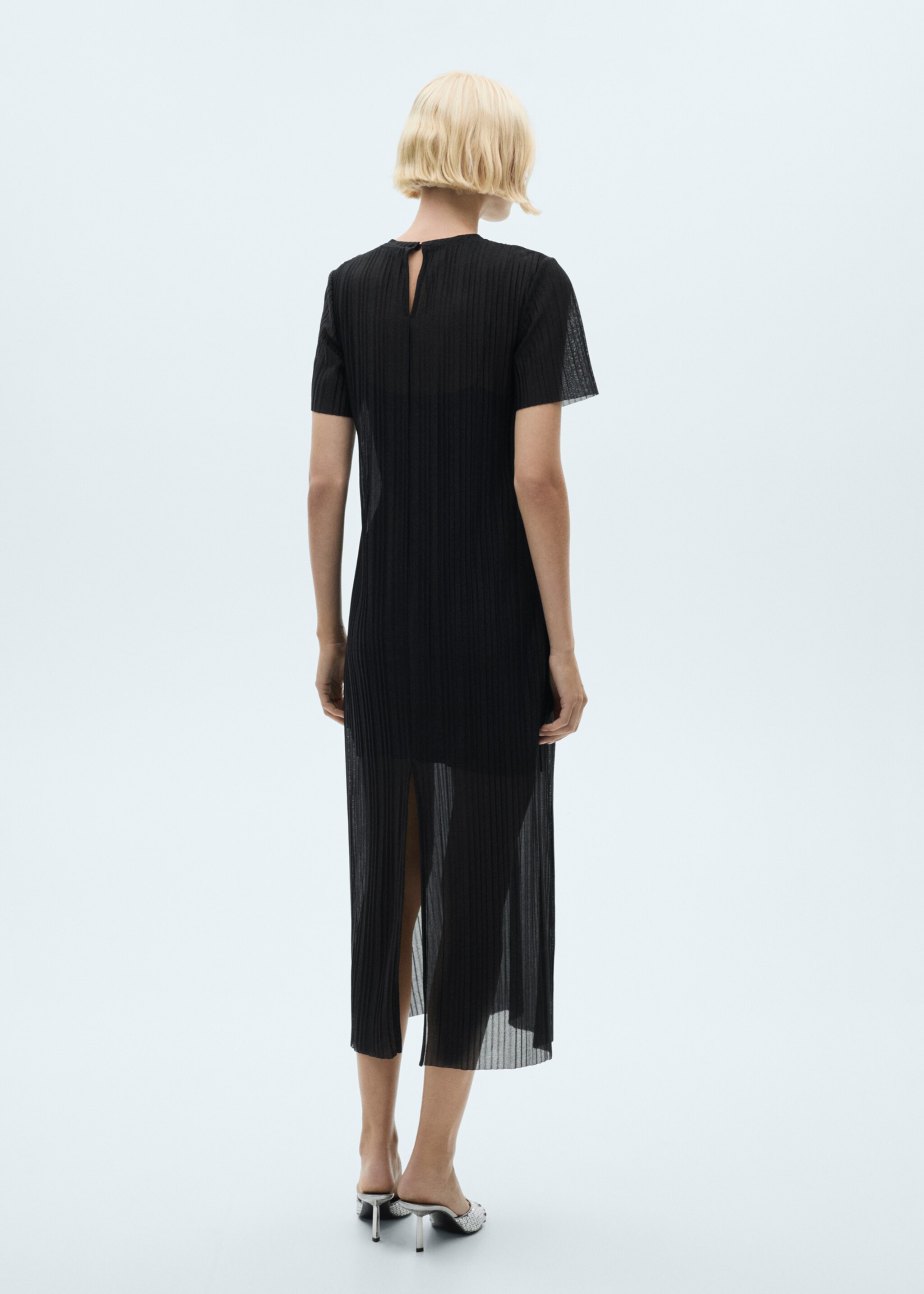 Plissiertes Lurex-Kleid - Rückseite des Artikels, Schwarz. Ref: 77079063-00.