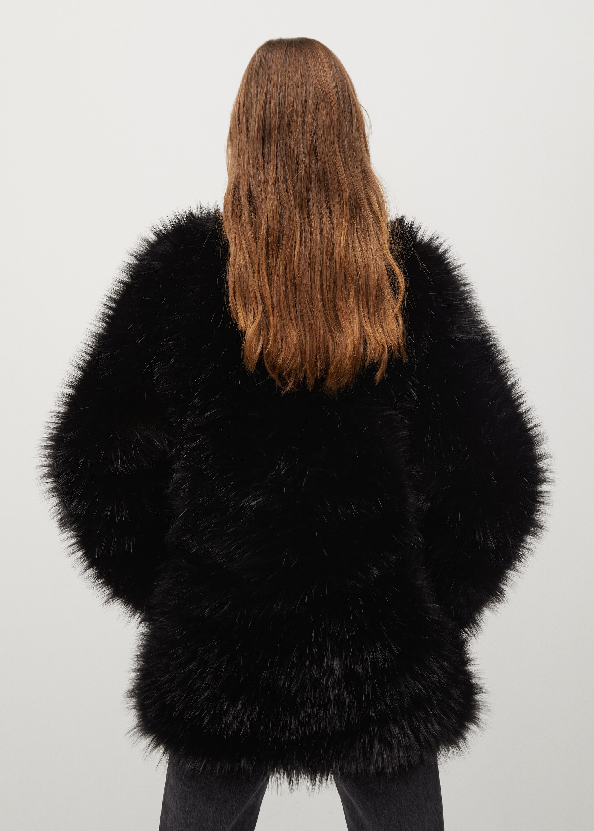 Abrigo pelo oversize - Reverso del artículo