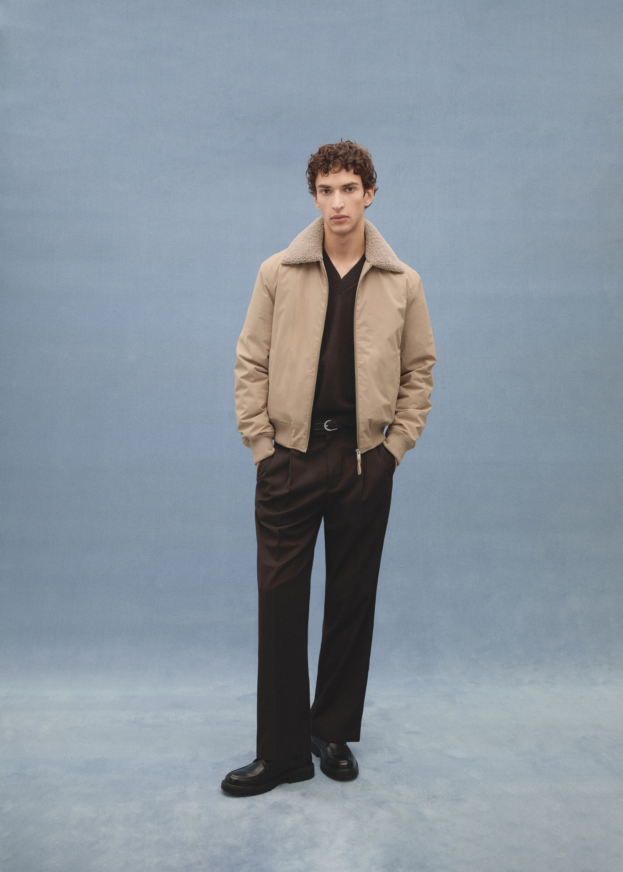 Regular Fit-Bundfaltenhose - Detail des Artikels 5, Schokolade. Ref: 77079227-00.